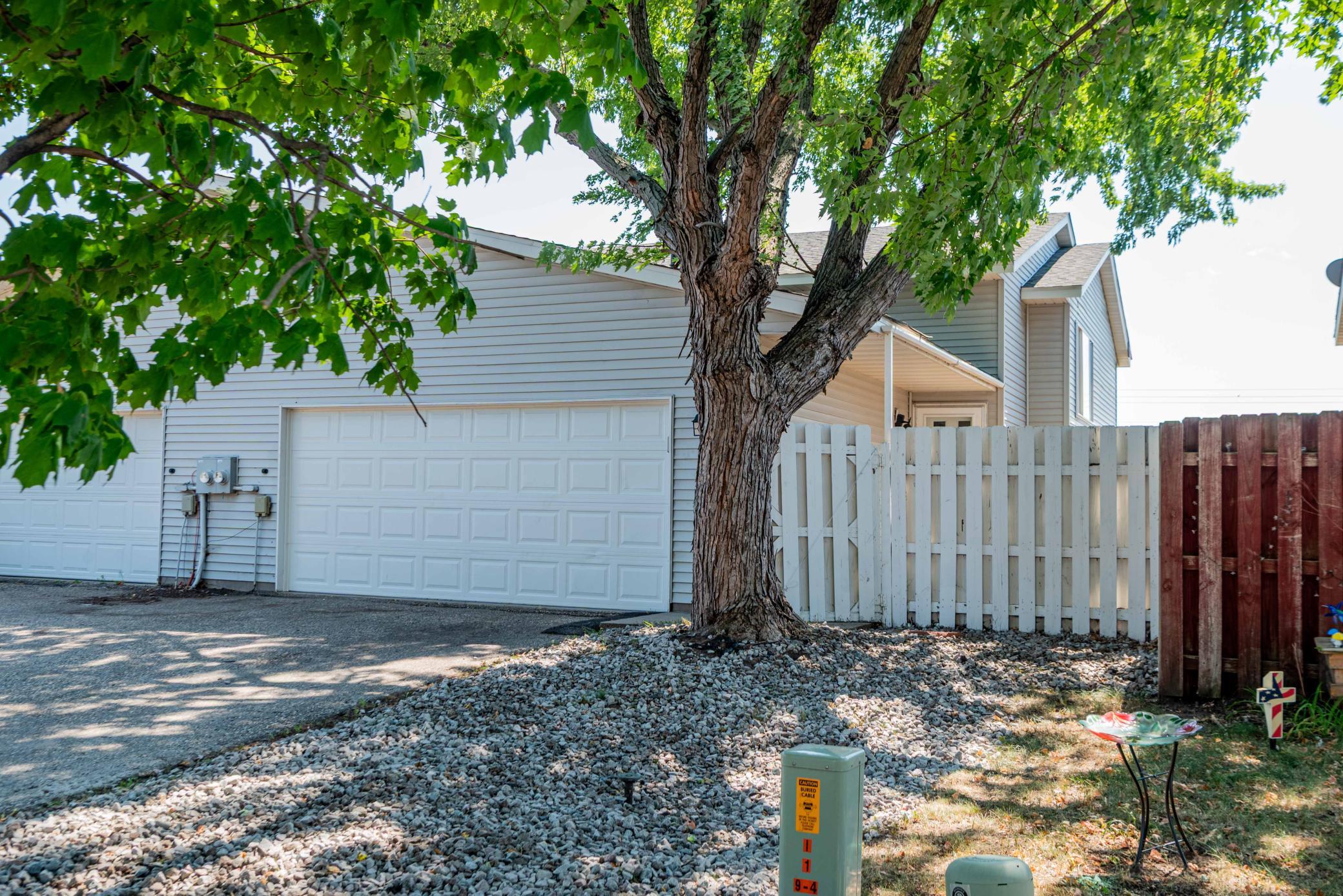 557 Kendall Drive Property Photo 1