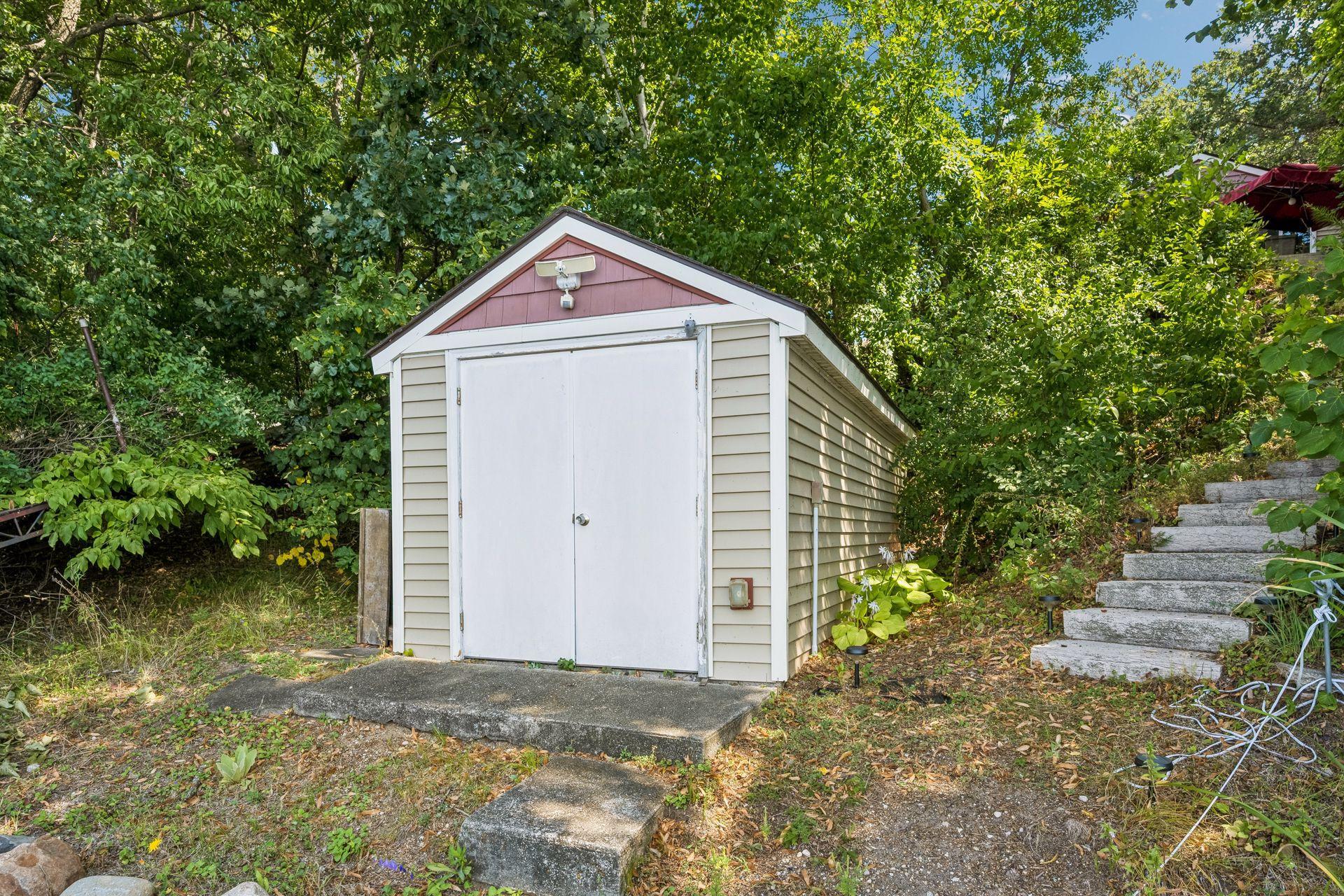 20805 Edgewater Road Property Photo 32