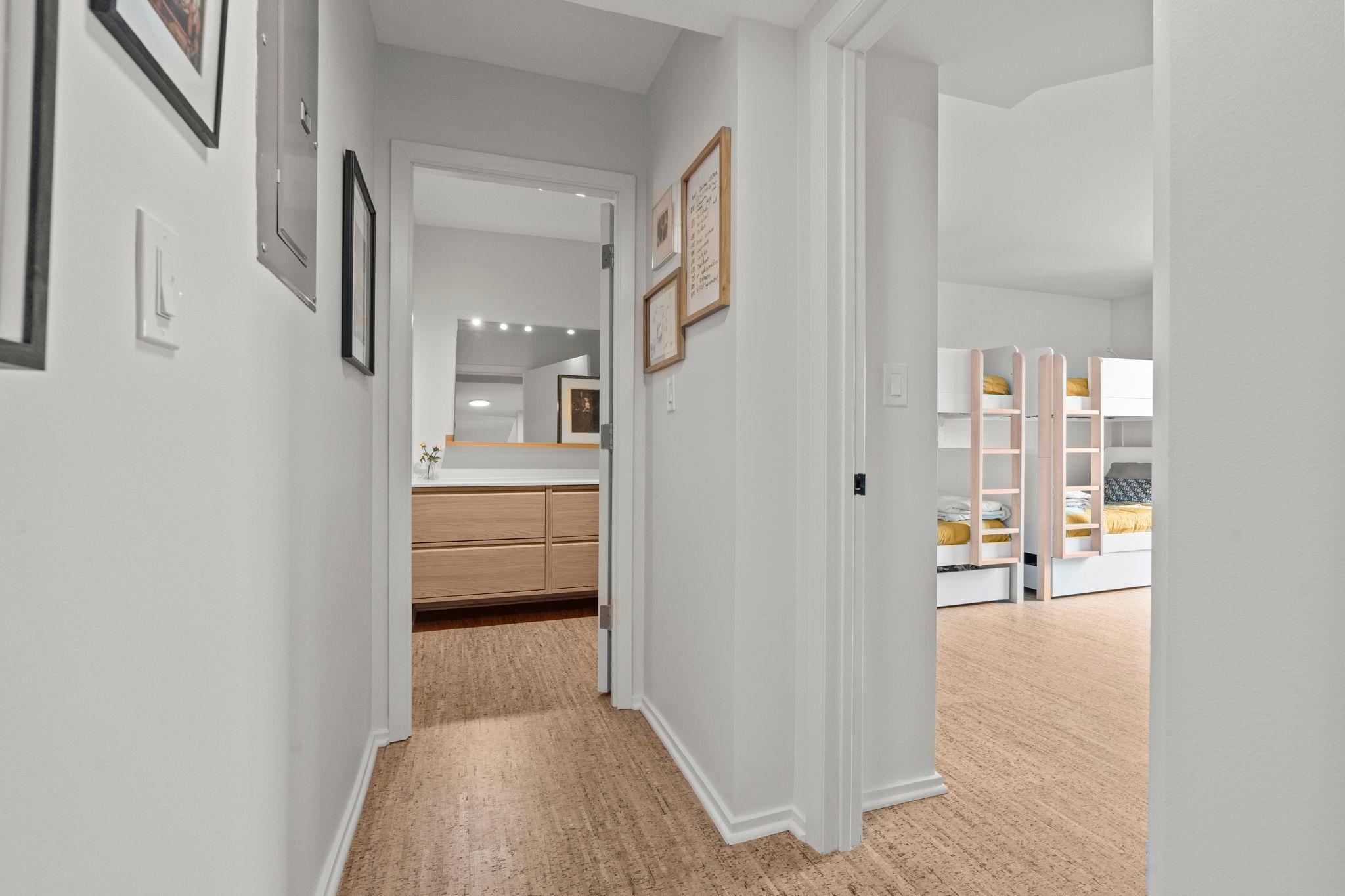 121 Washington Avenue S 1516 Property Photo 14