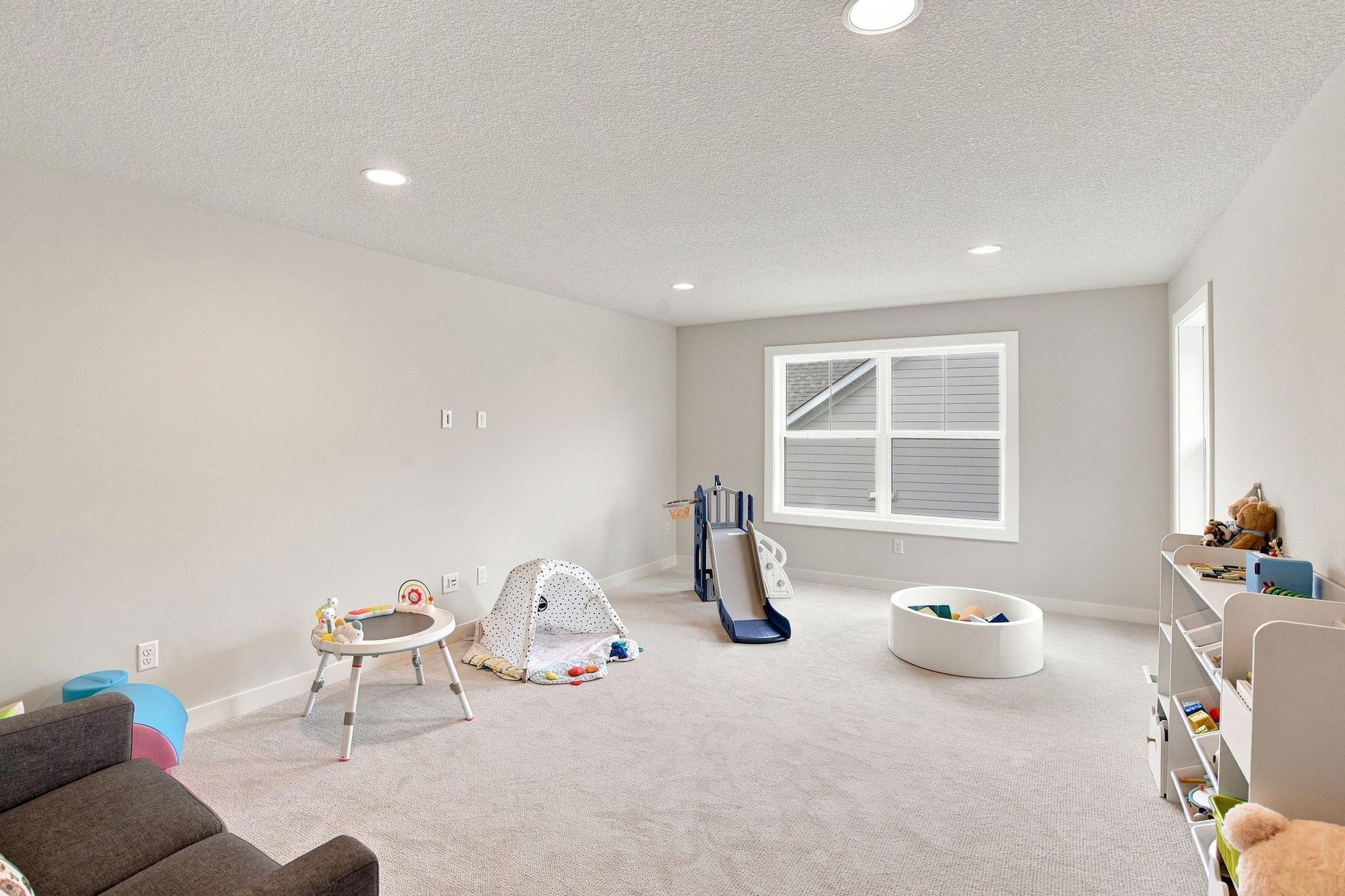 5392 Rolling Hills Parkway Property Photo 33
