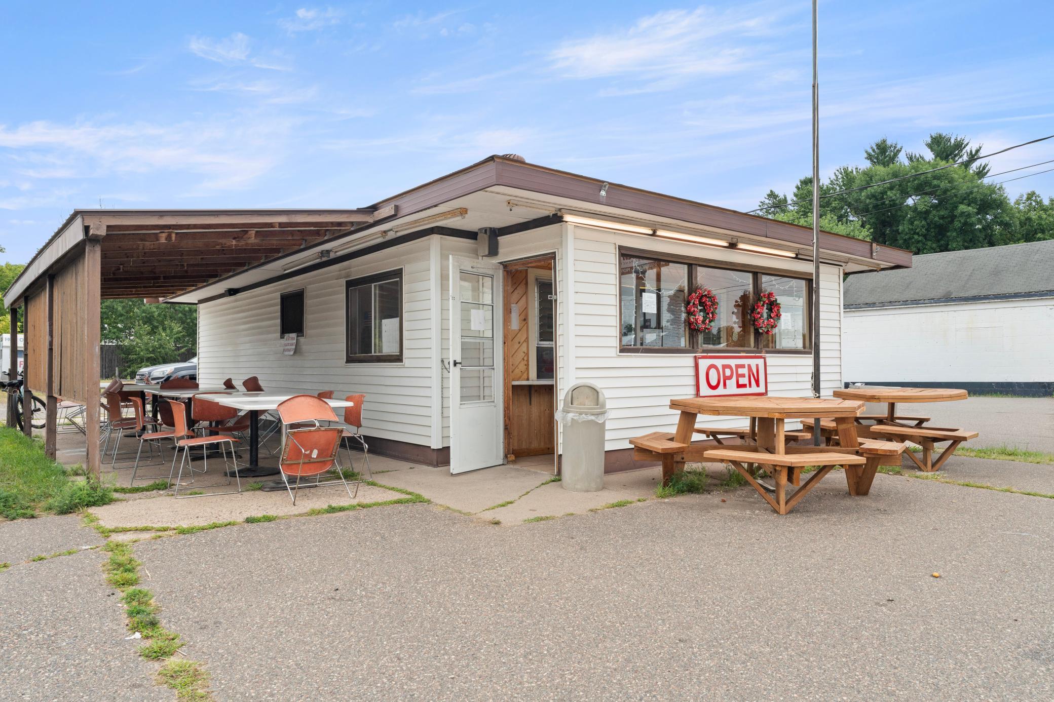 12616 Highway 27 Property Photo 1