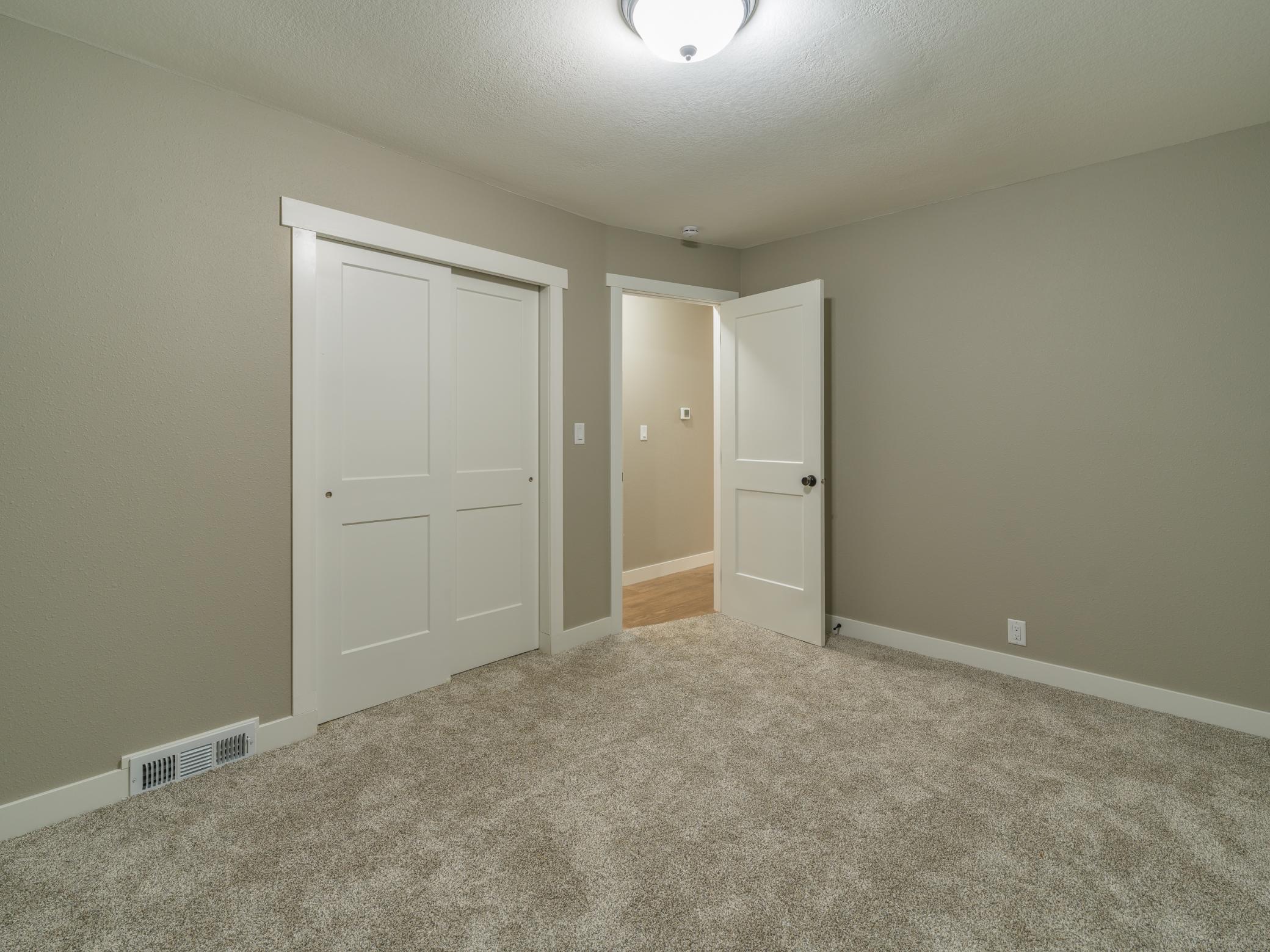 1208 Crestview Road Property Photo 10