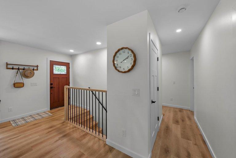 8124 Mount Curve Boulevard Property Photo 5