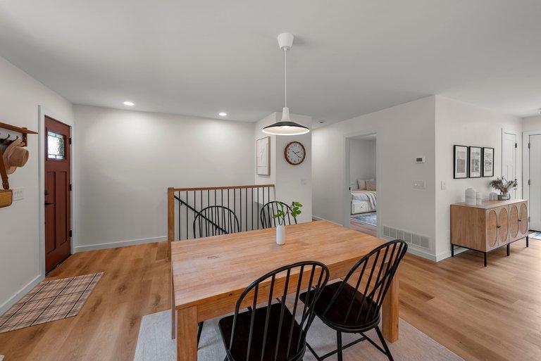 8124 Mount Curve Boulevard Property Photo 19