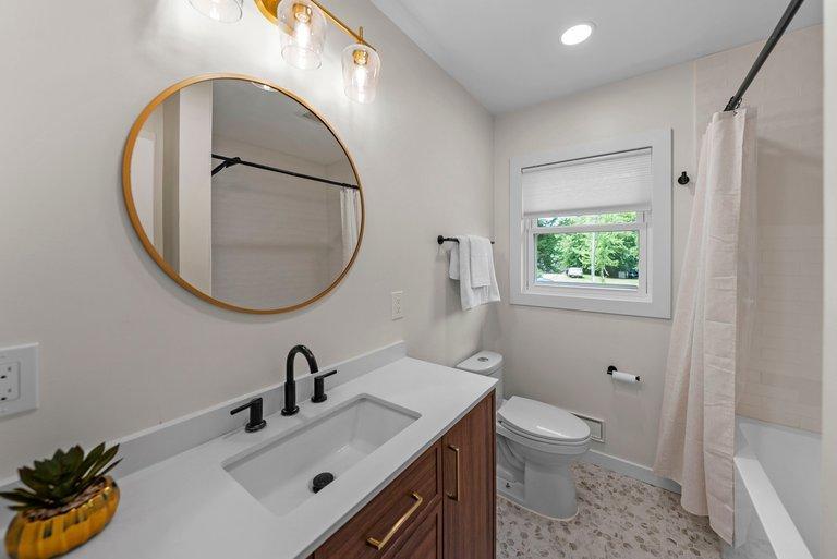 8124 Mount Curve Boulevard Property Photo 24
