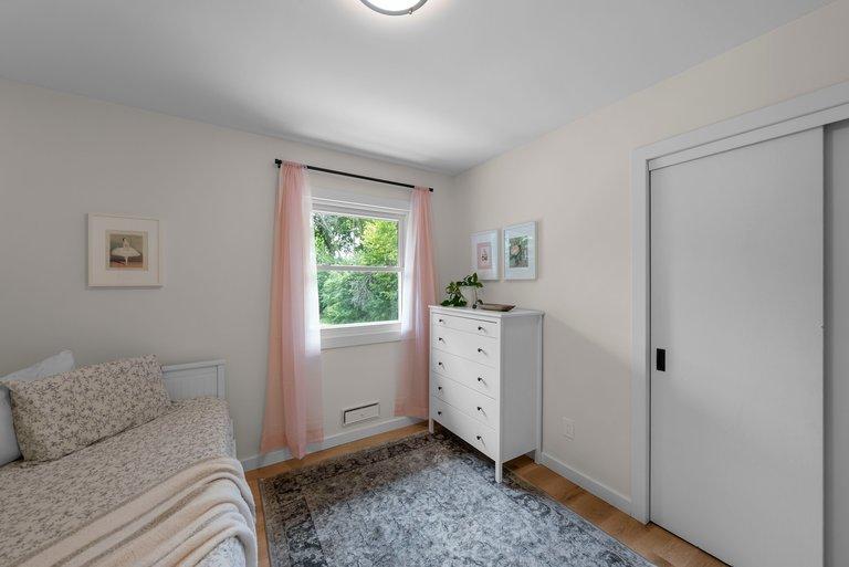 8124 Mount Curve Boulevard Property Photo 31