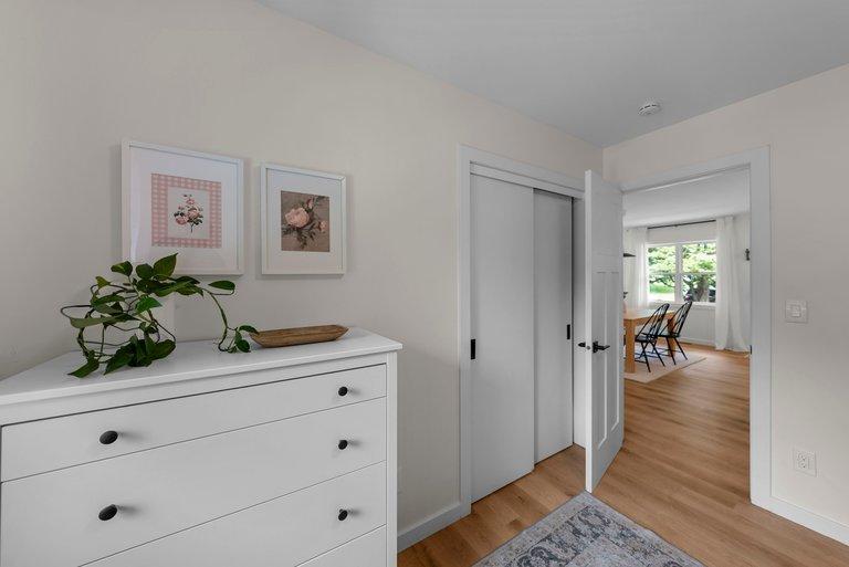 8124 Mount Curve Boulevard Property Photo 32