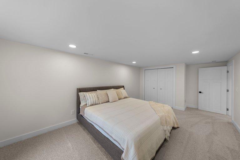 8124 Mount Curve Boulevard Property Photo 43