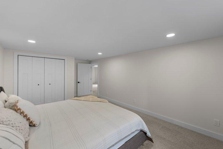 8124 Mount Curve Boulevard Property Photo 45
