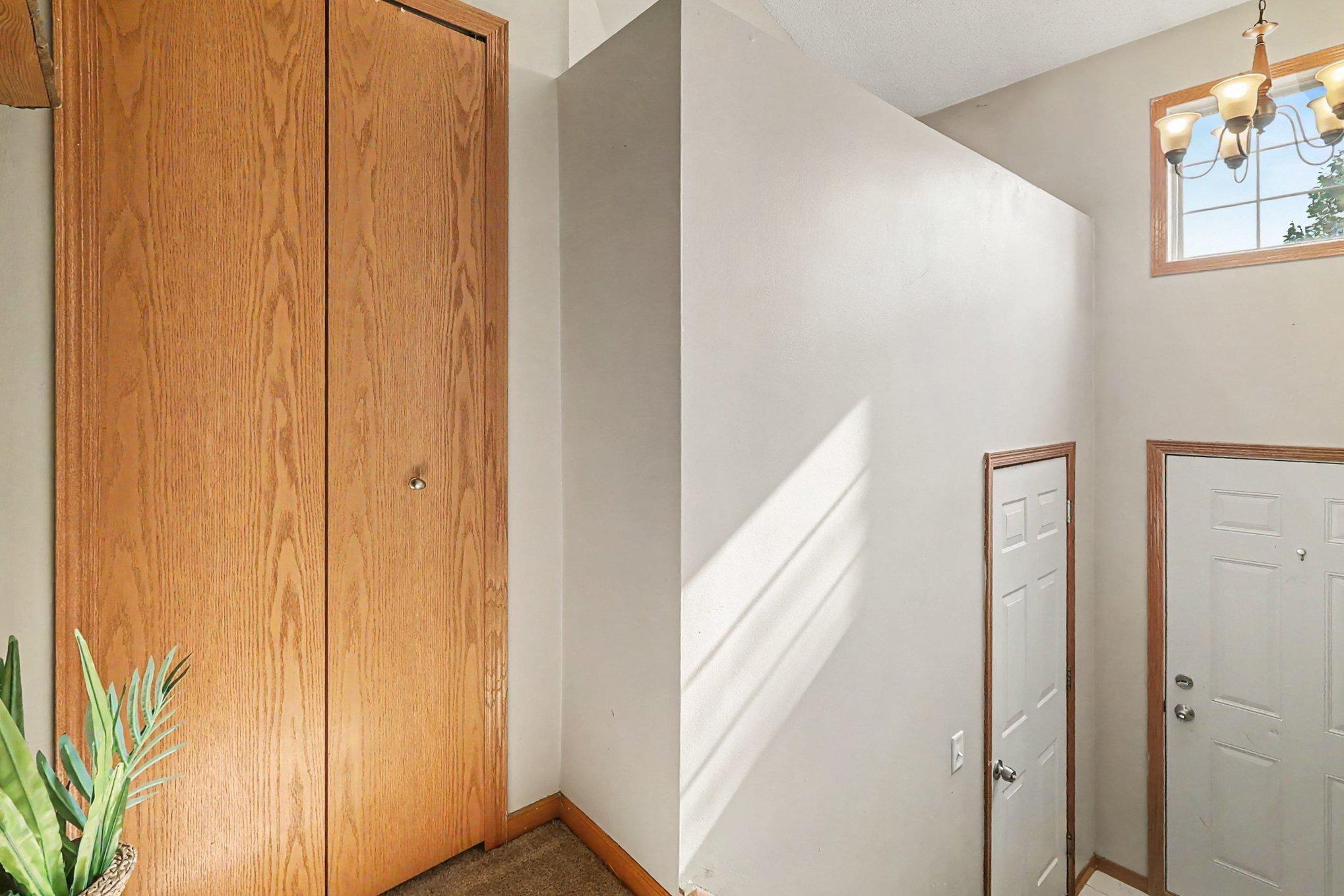 7335 Derby Lane Property Photo 18
