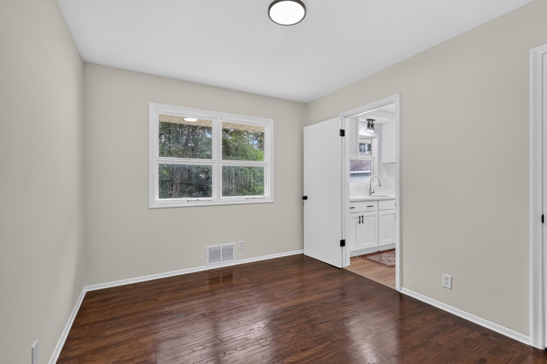 1211 Sunnyside Drive Property Photo 13