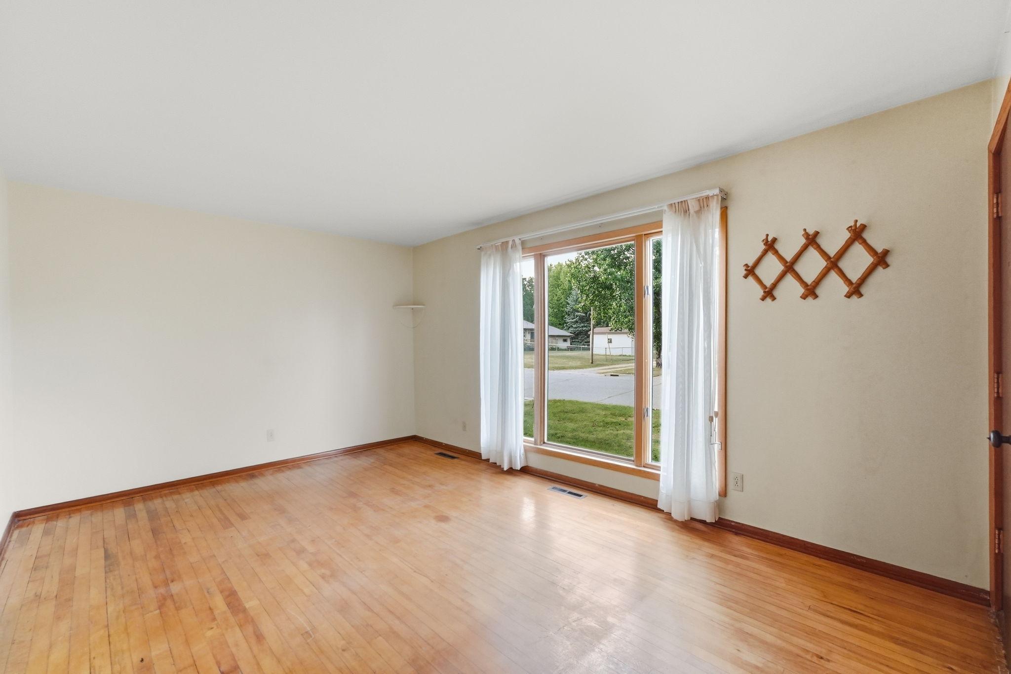 1018 8th Avenue E Property Photo 9