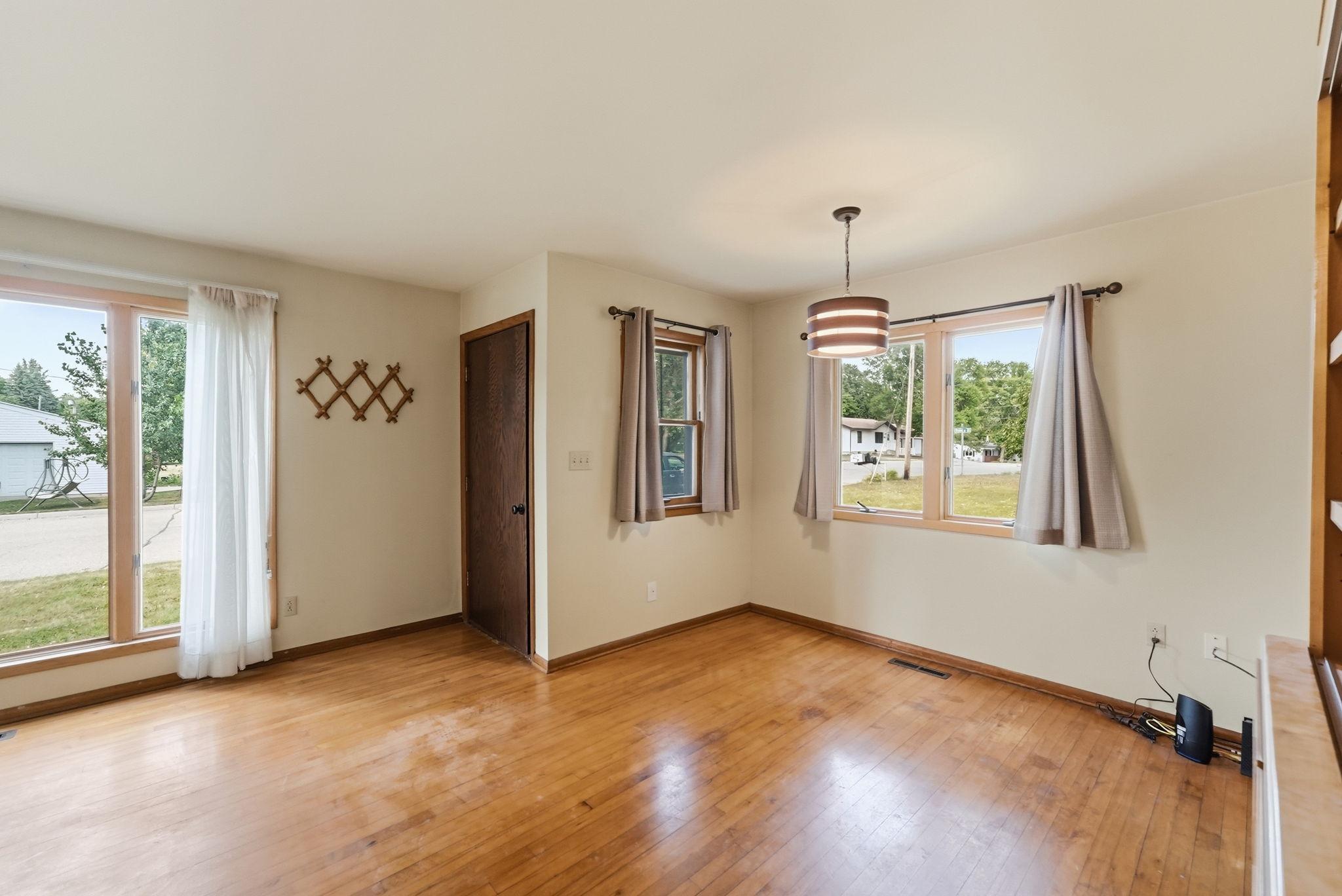 1018 8th Avenue E Property Photo 10