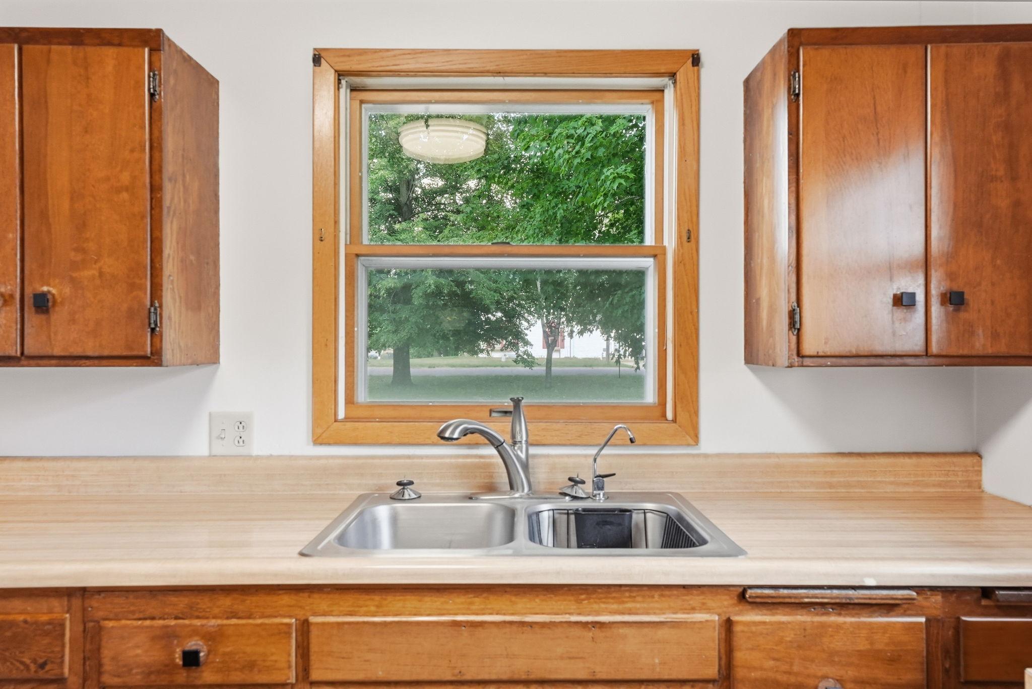 1018 8th Avenue E Property Photo 17