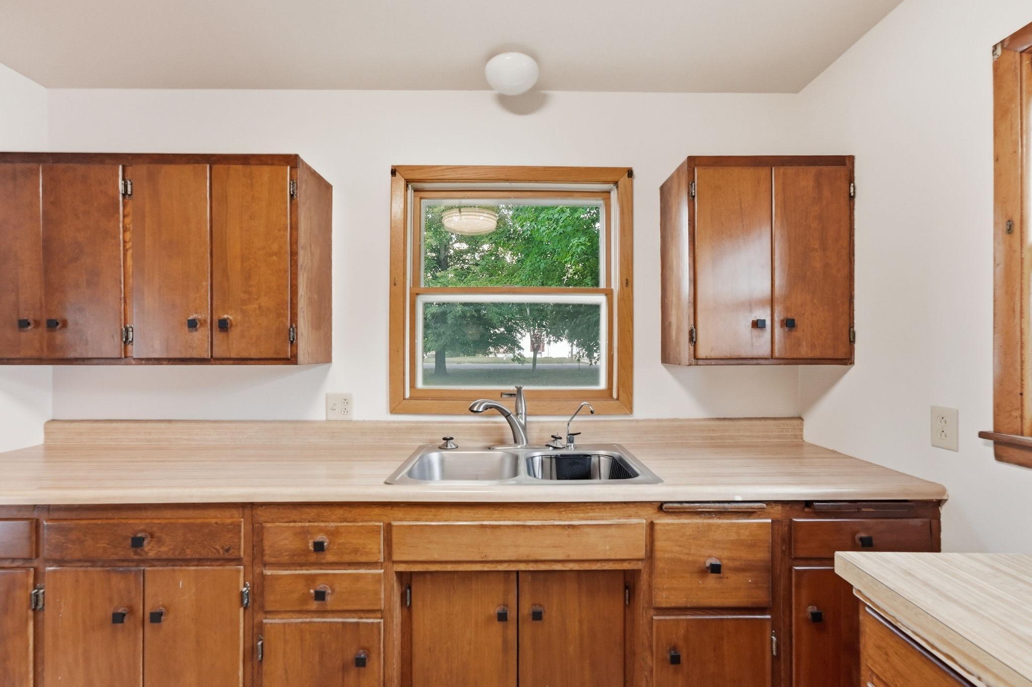 1018 8th Avenue E Property Photo 18