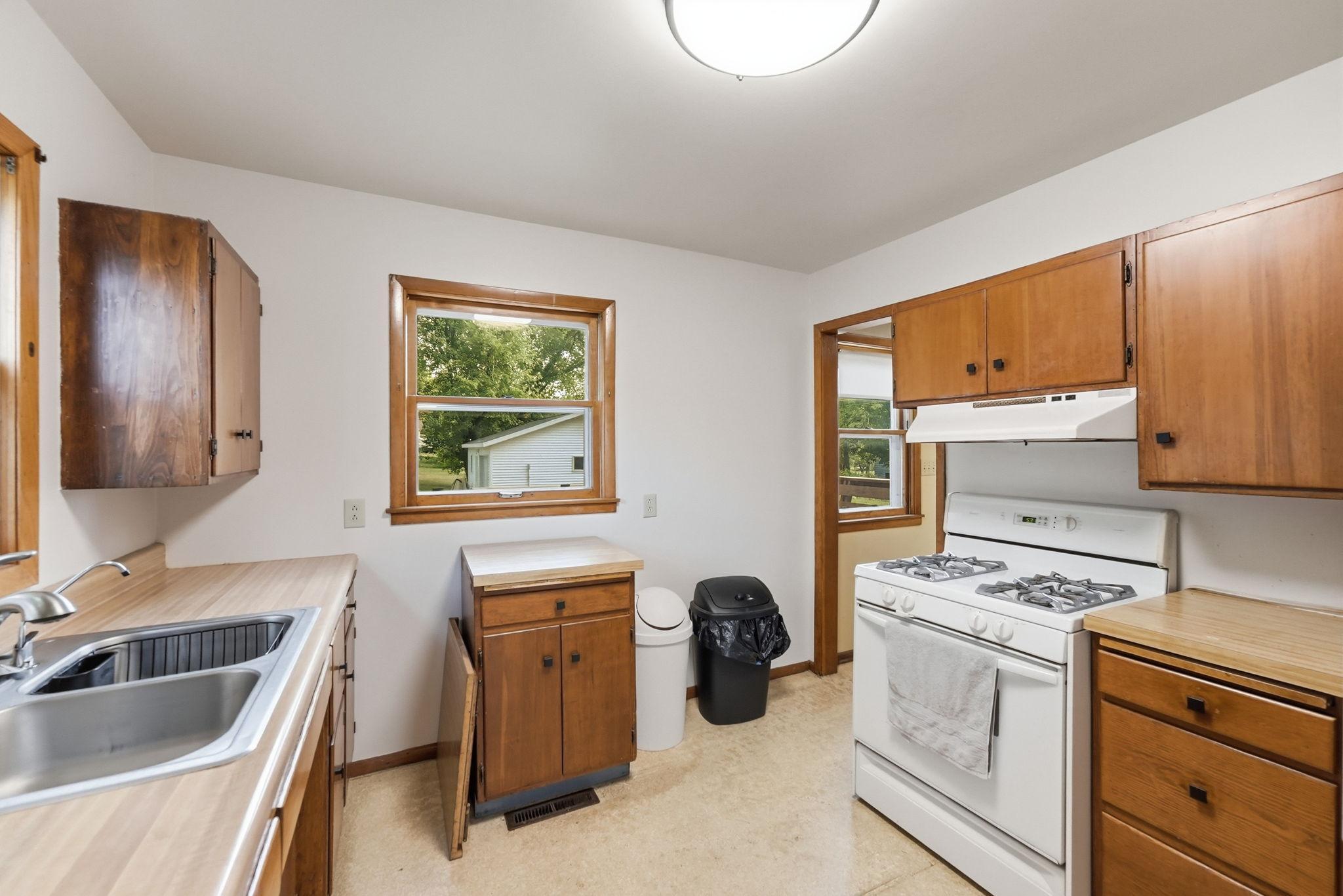 1018 8th Avenue E Property Photo 19