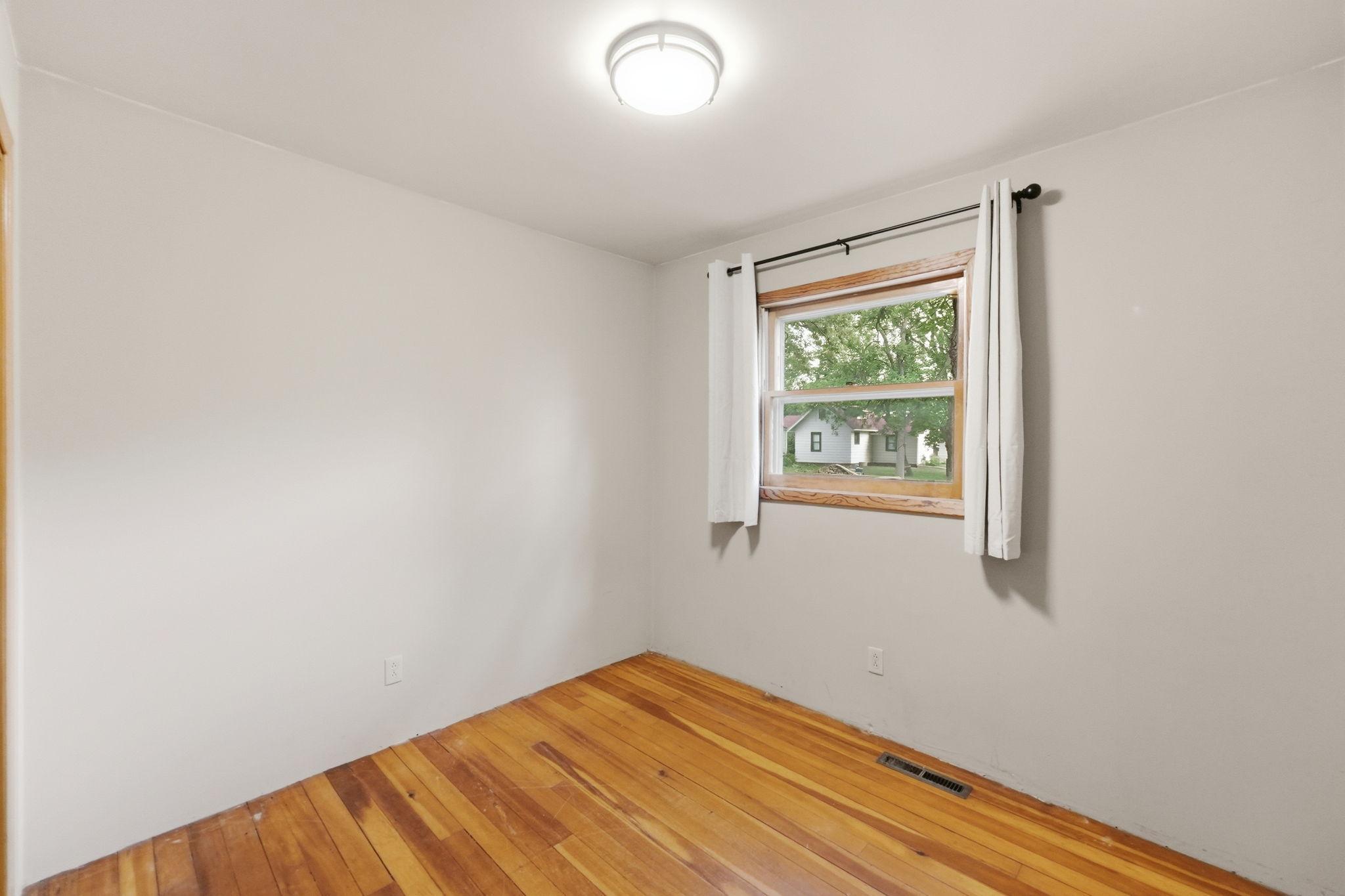 1018 8th Avenue E Property Photo 22