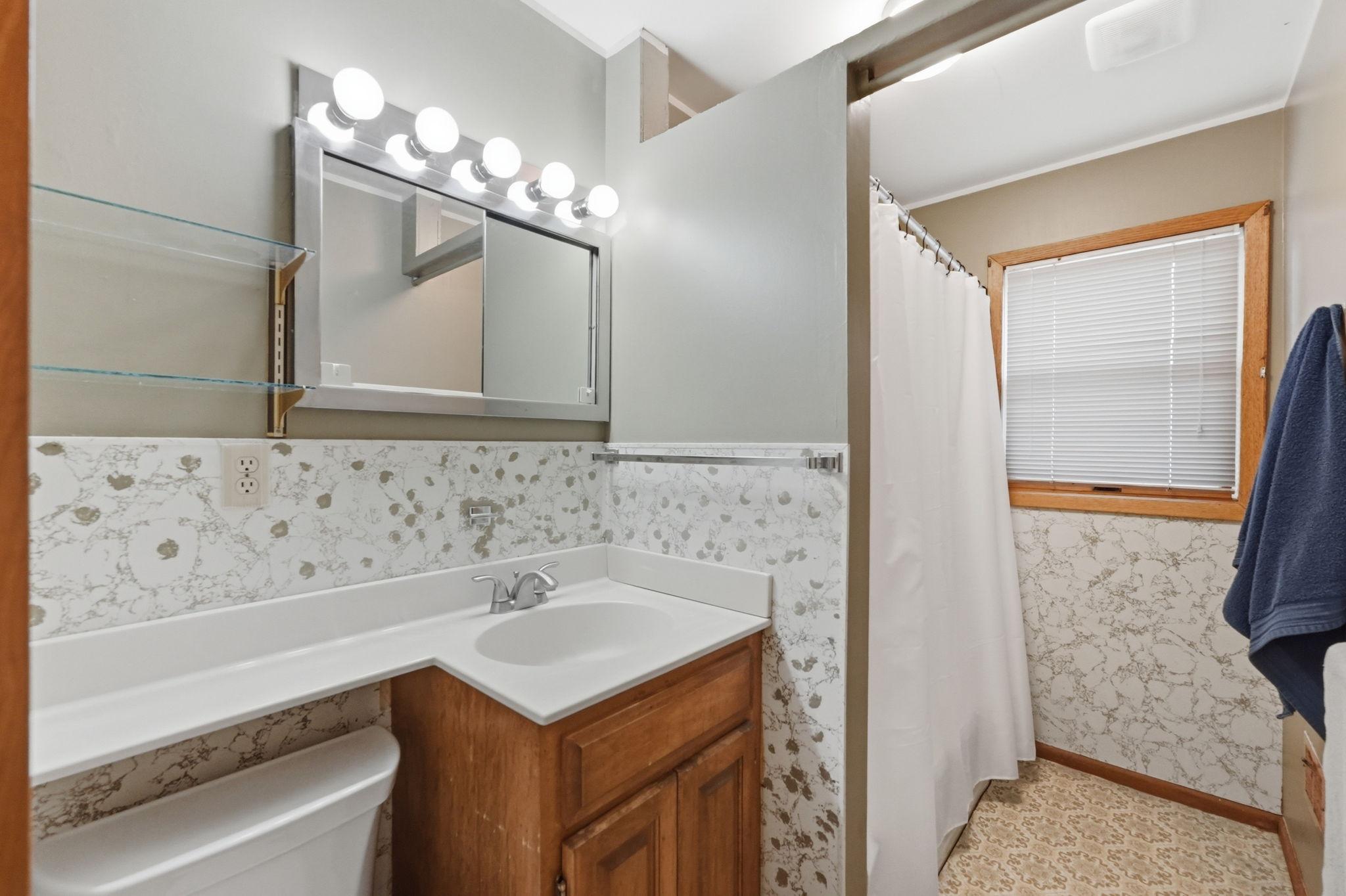 1018 8th Avenue E Property Photo 23
