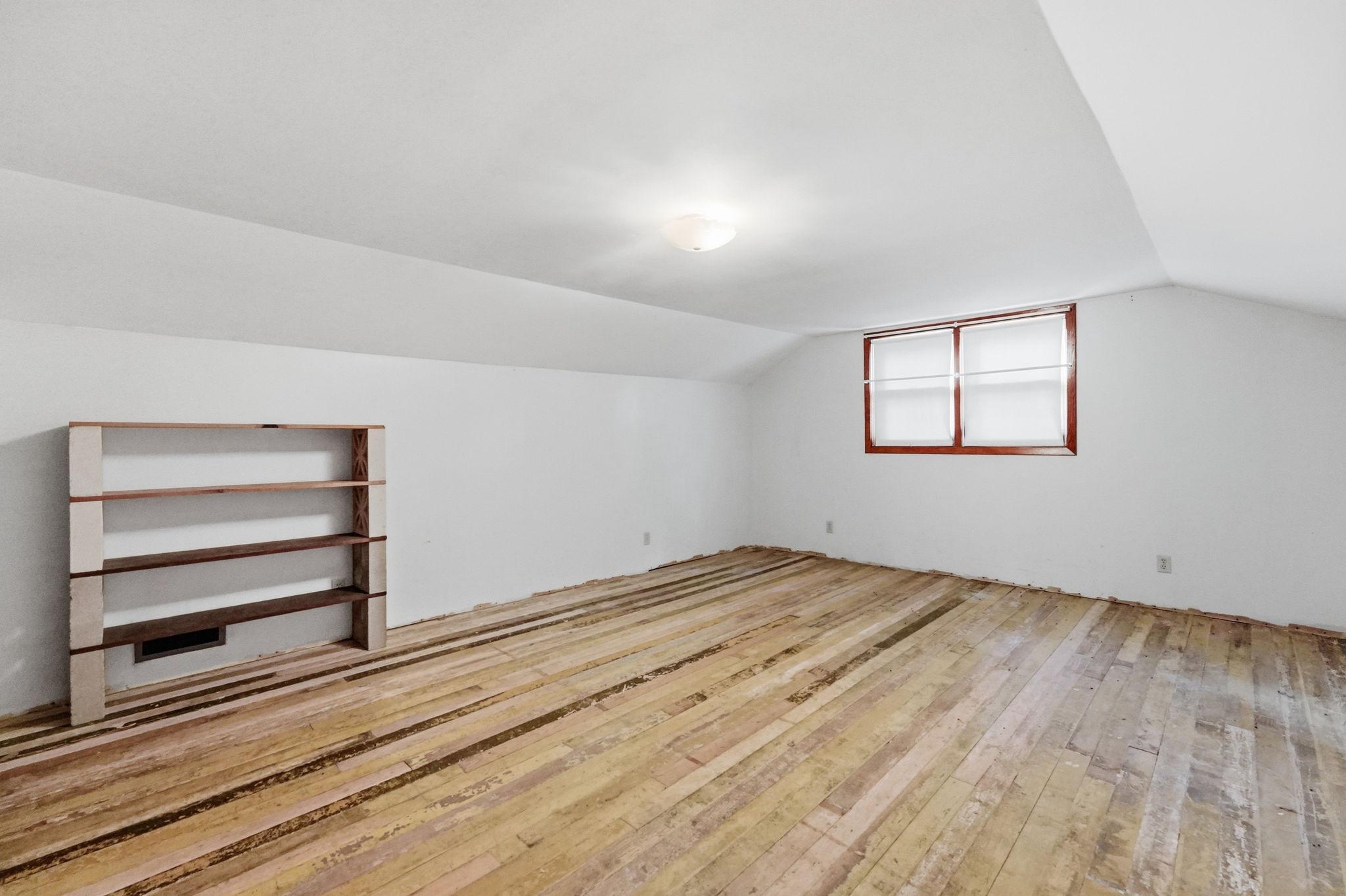 1018 8th Avenue E Property Photo 26