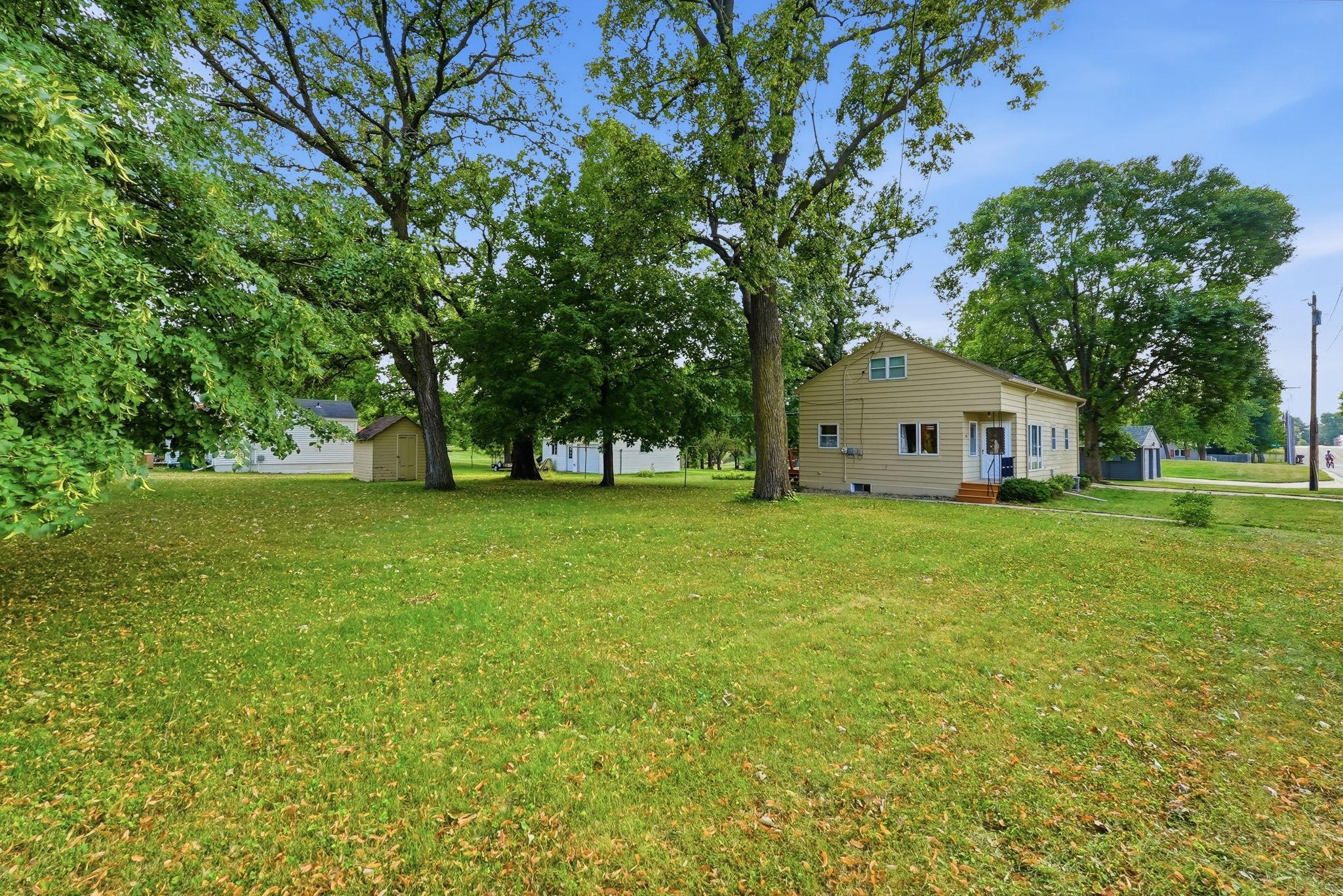 1018 8th Avenue E Property Photo 32