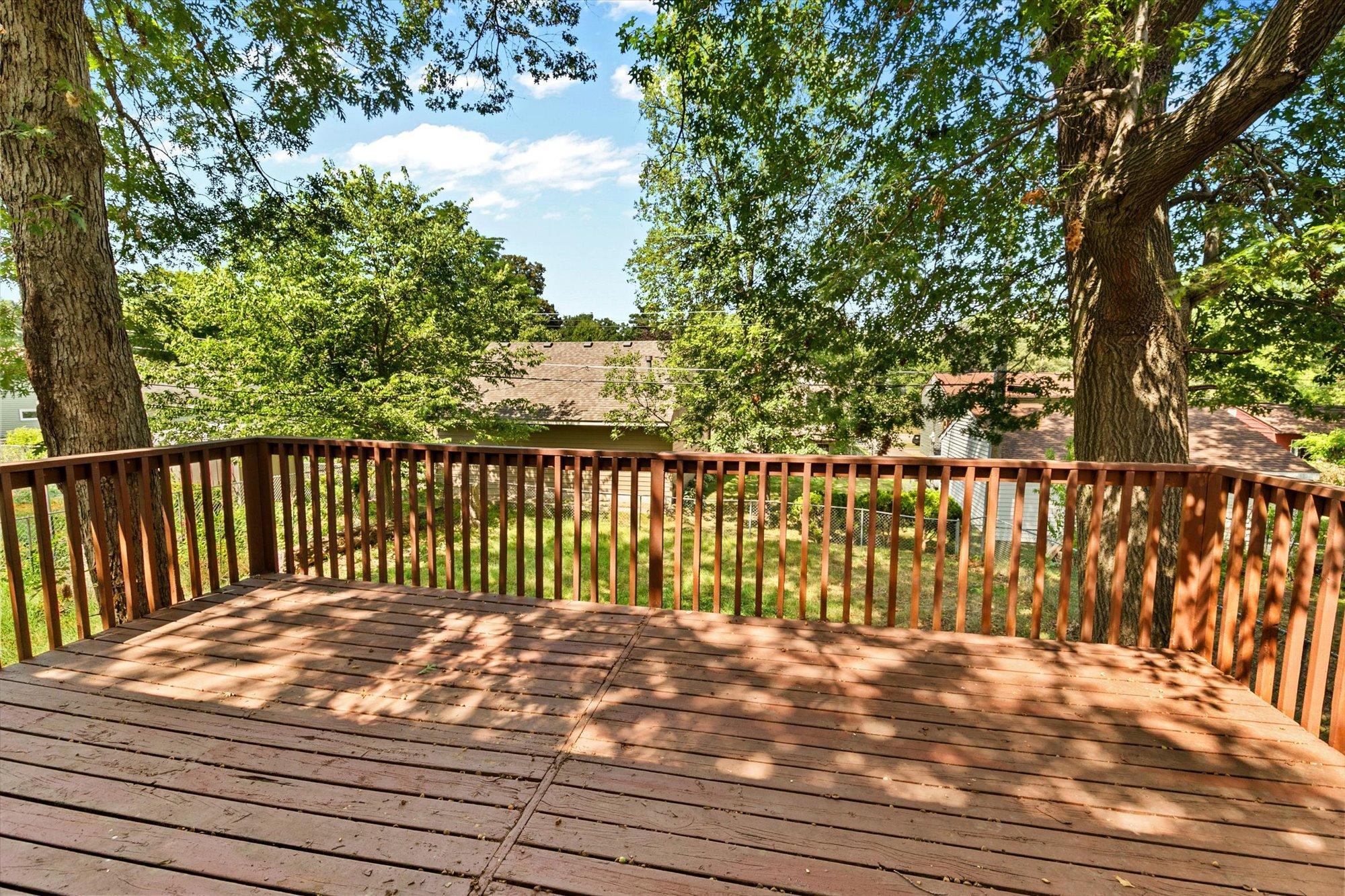 677 California Avenue E Property Photo 21