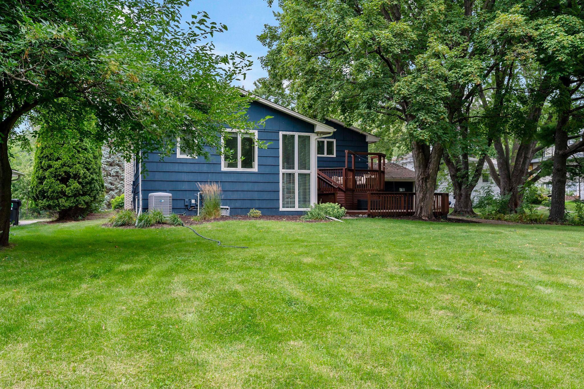 5529 Benton Avenue Property Photo 11