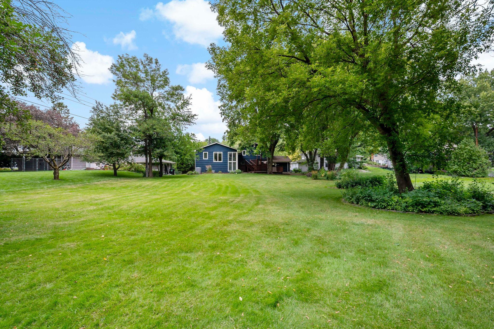 5529 Benton Avenue Property Photo 13