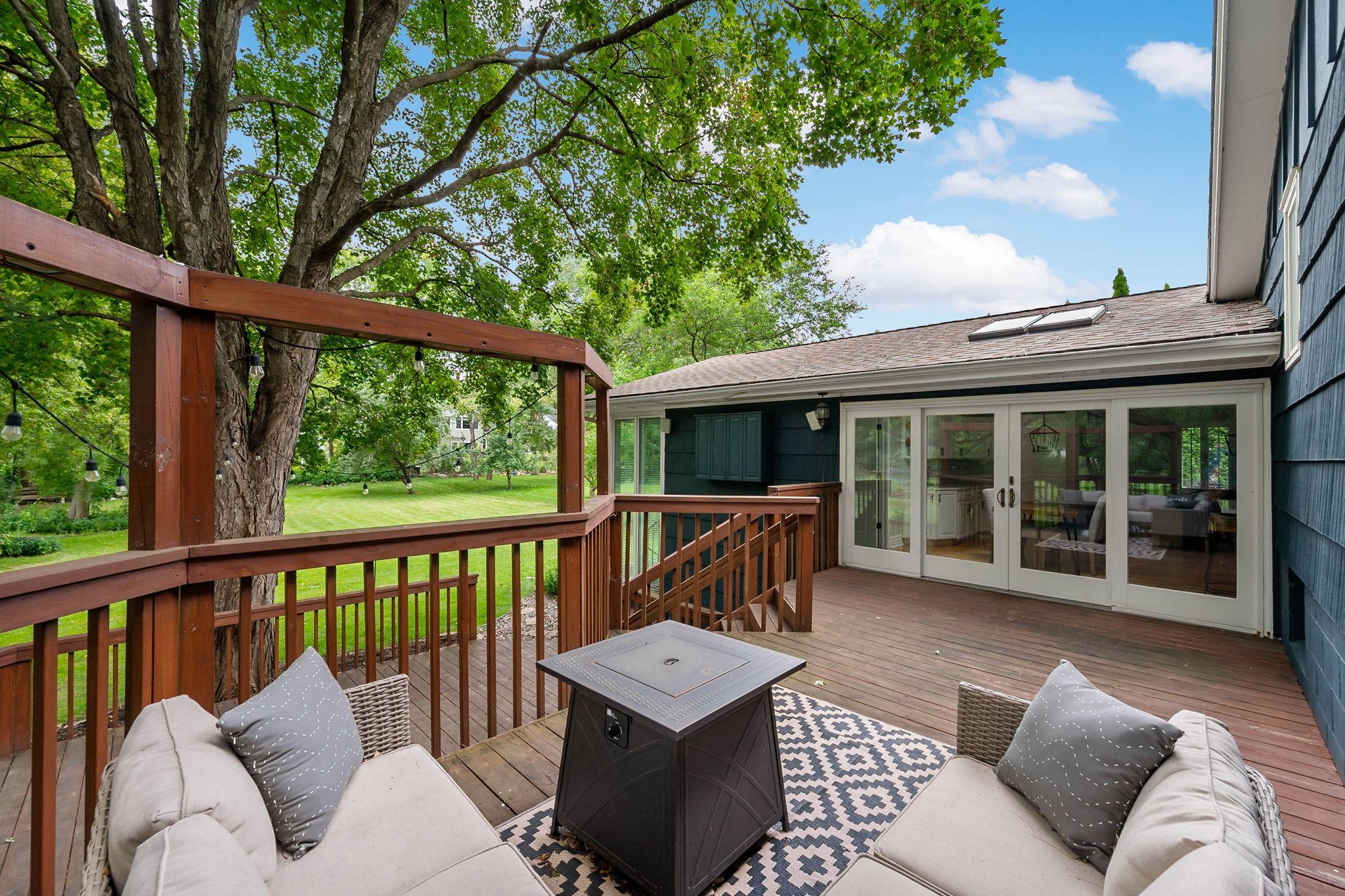 5529 Benton Avenue Property Photo 16