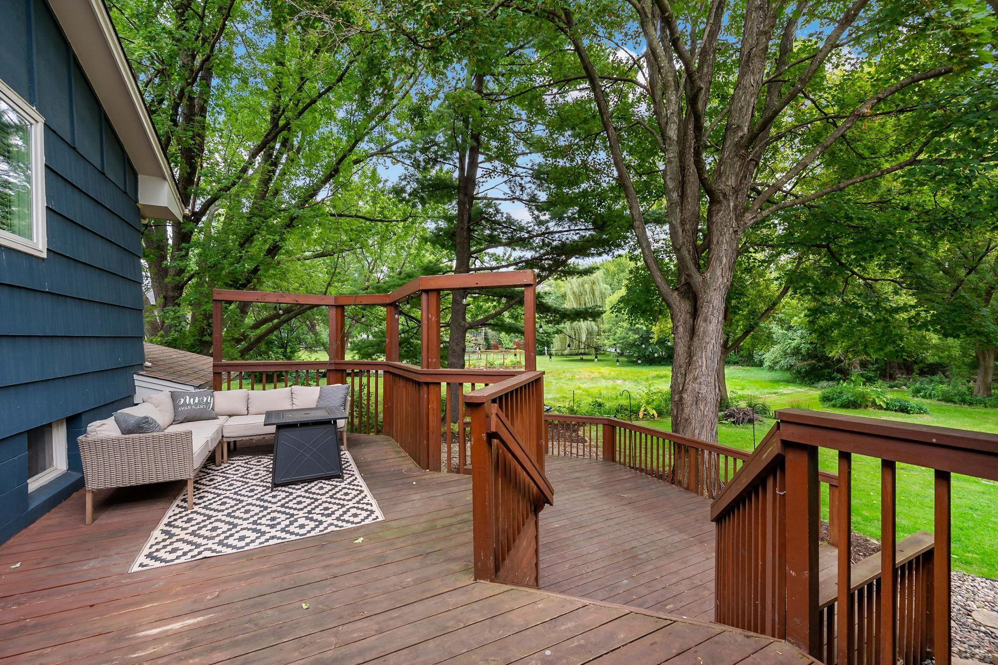 5529 Benton Avenue Property Photo 17