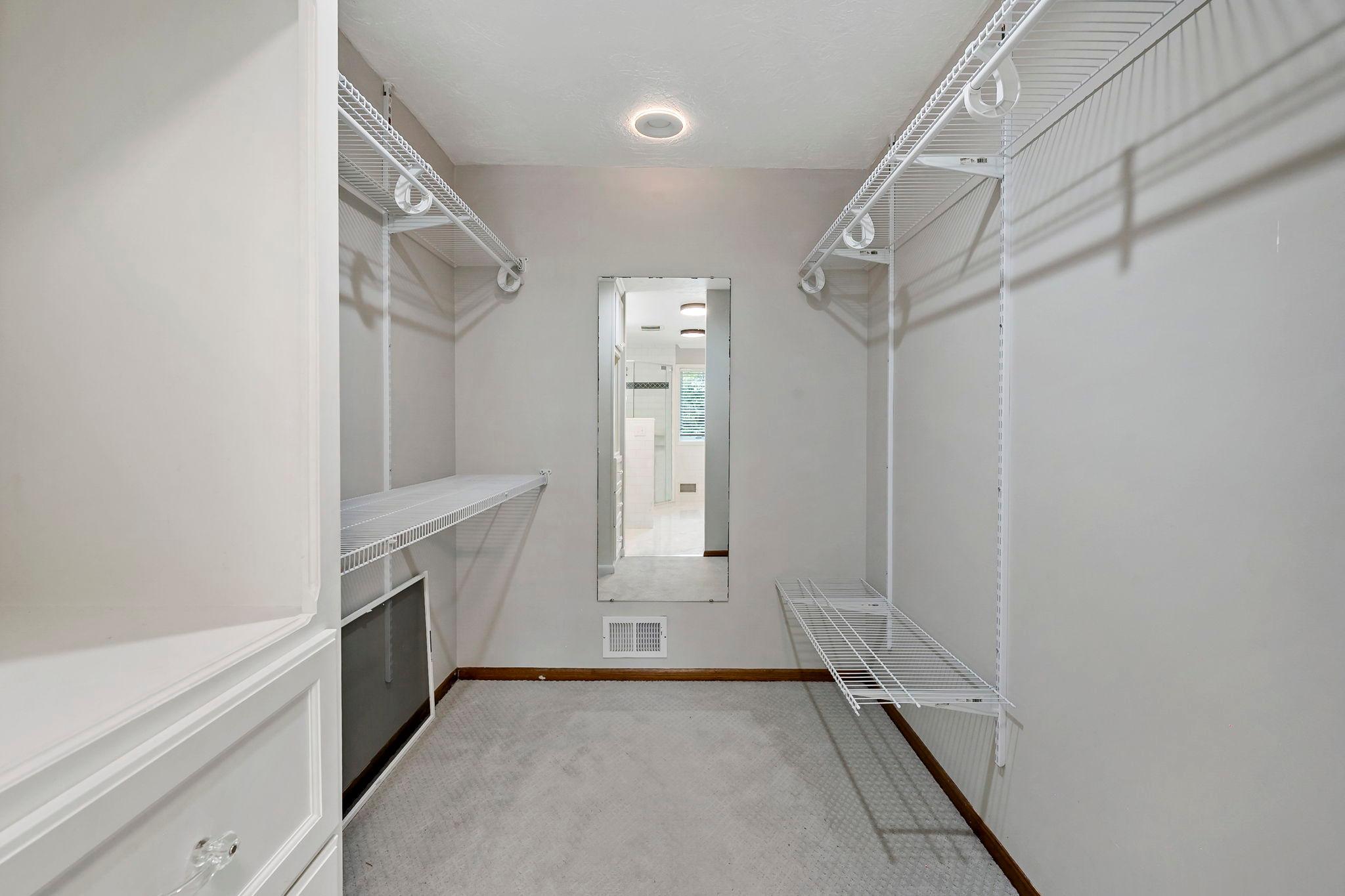 5529 Benton Avenue Property Photo 44