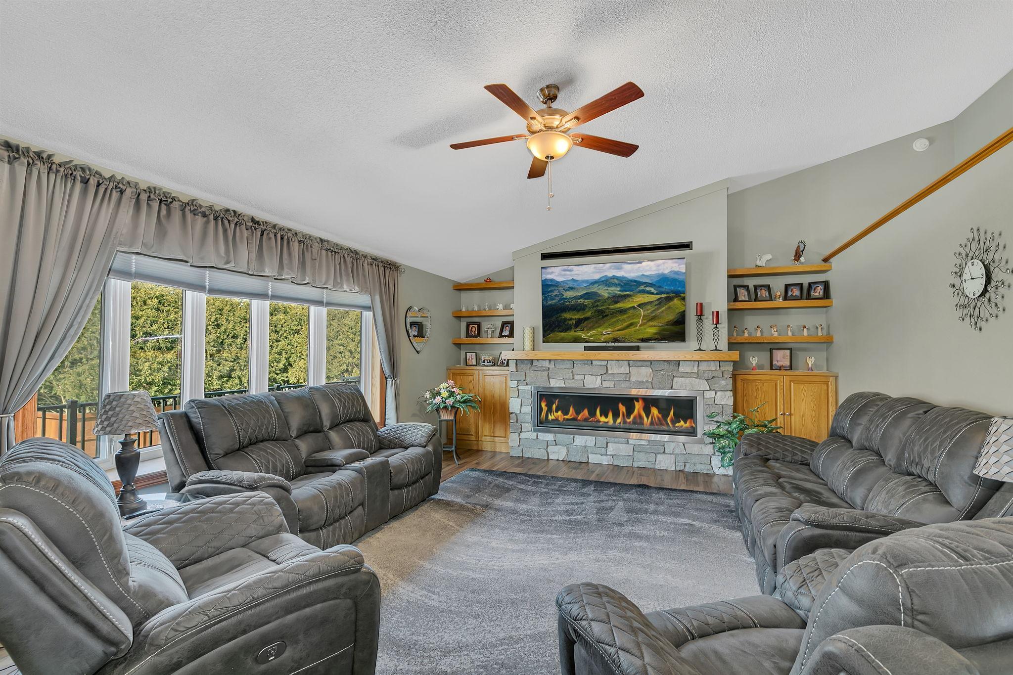 1785 Cypress Road Property Photo 2
