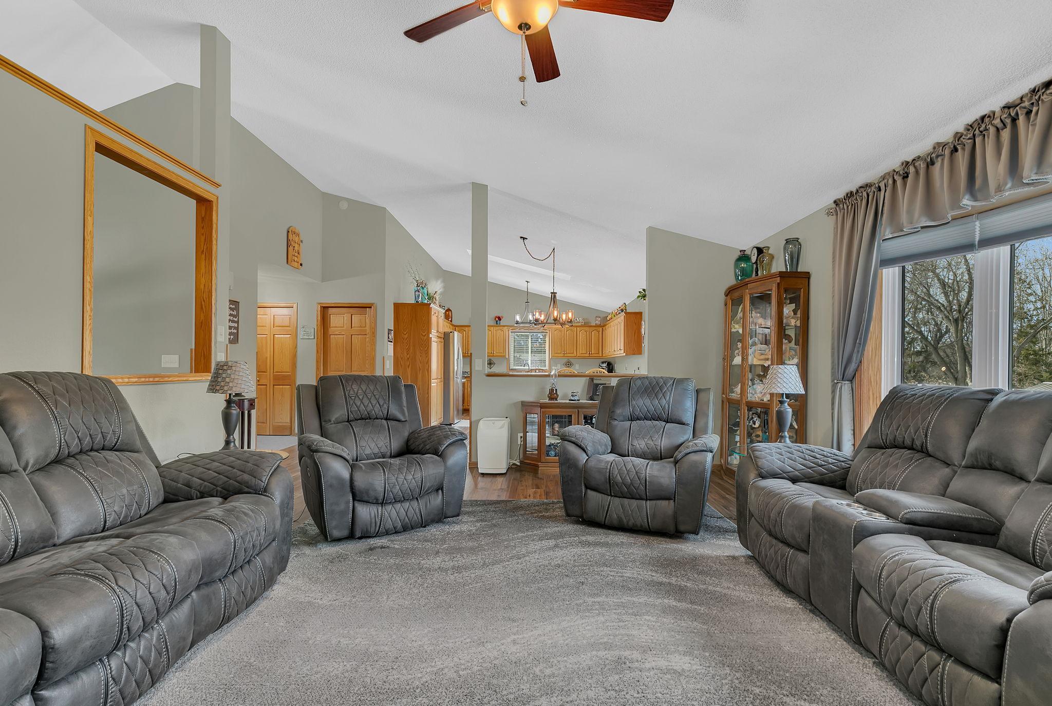 1785 Cypress Road Property Photo 3