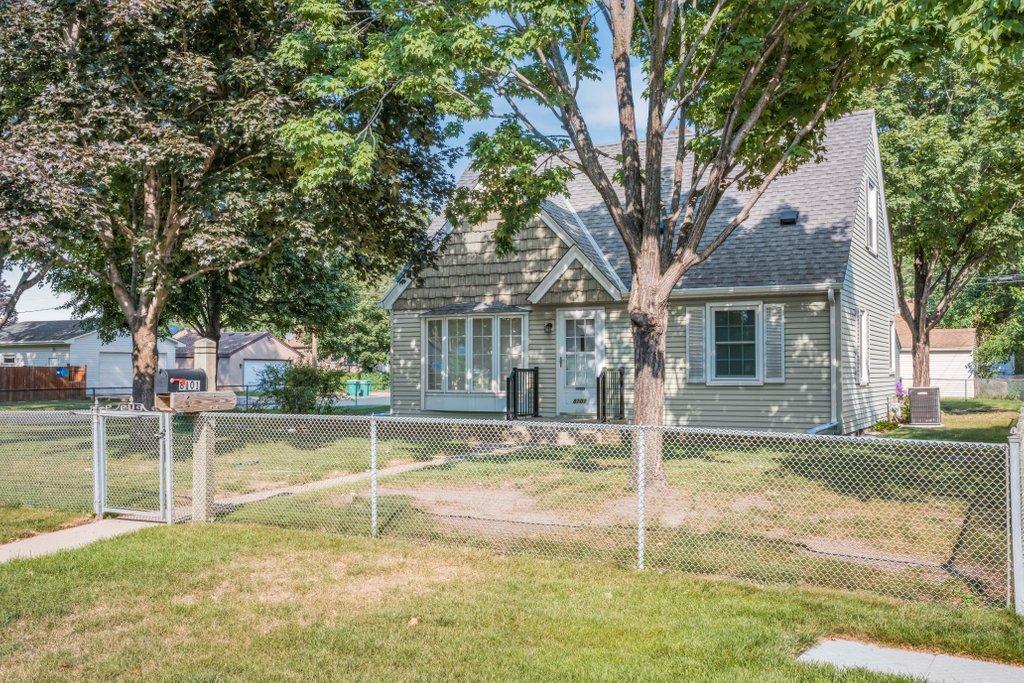 8101 2nd Avenue S Property Photo 1