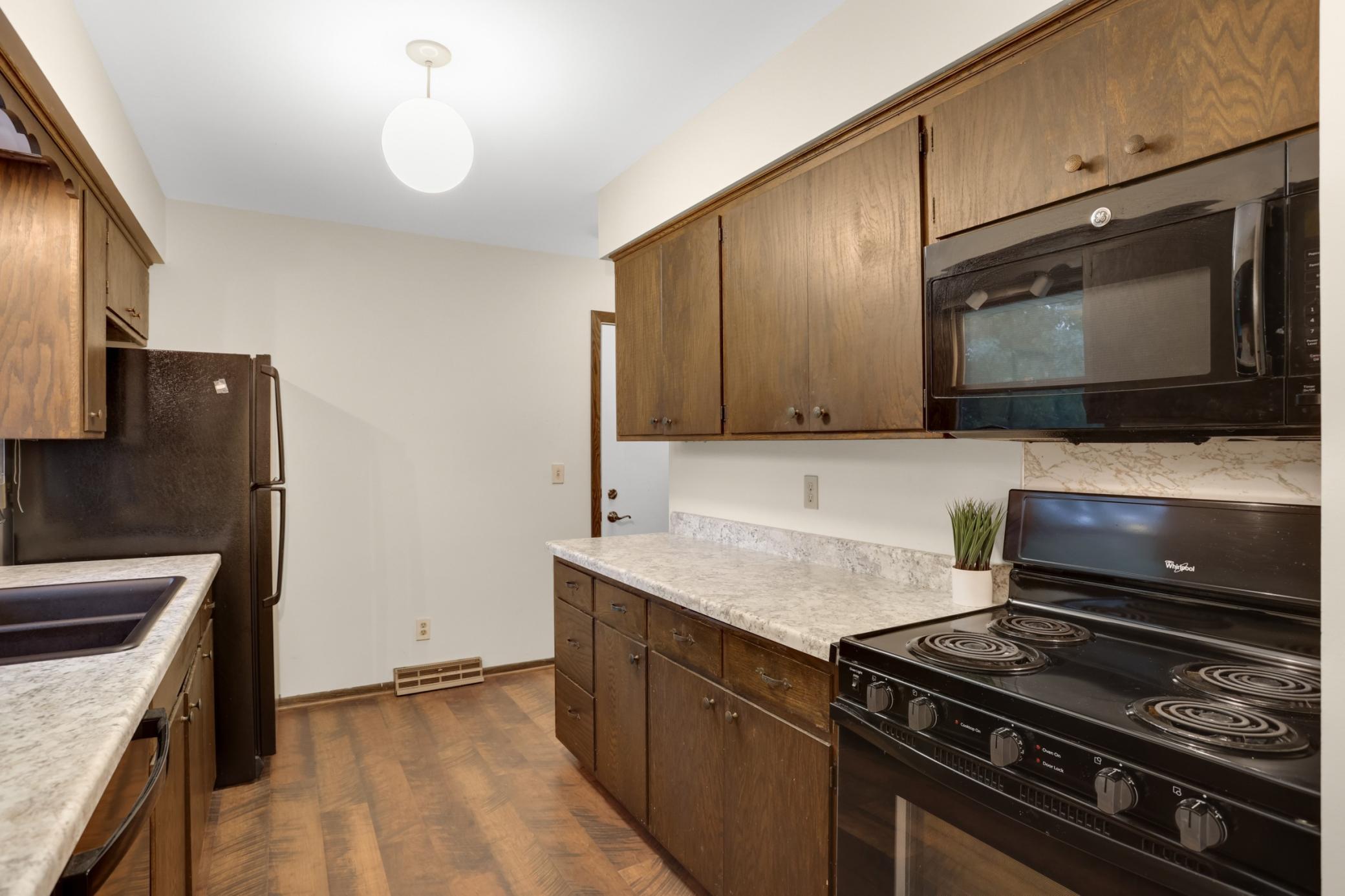 3609 Canterbury Drive Property Photo 6