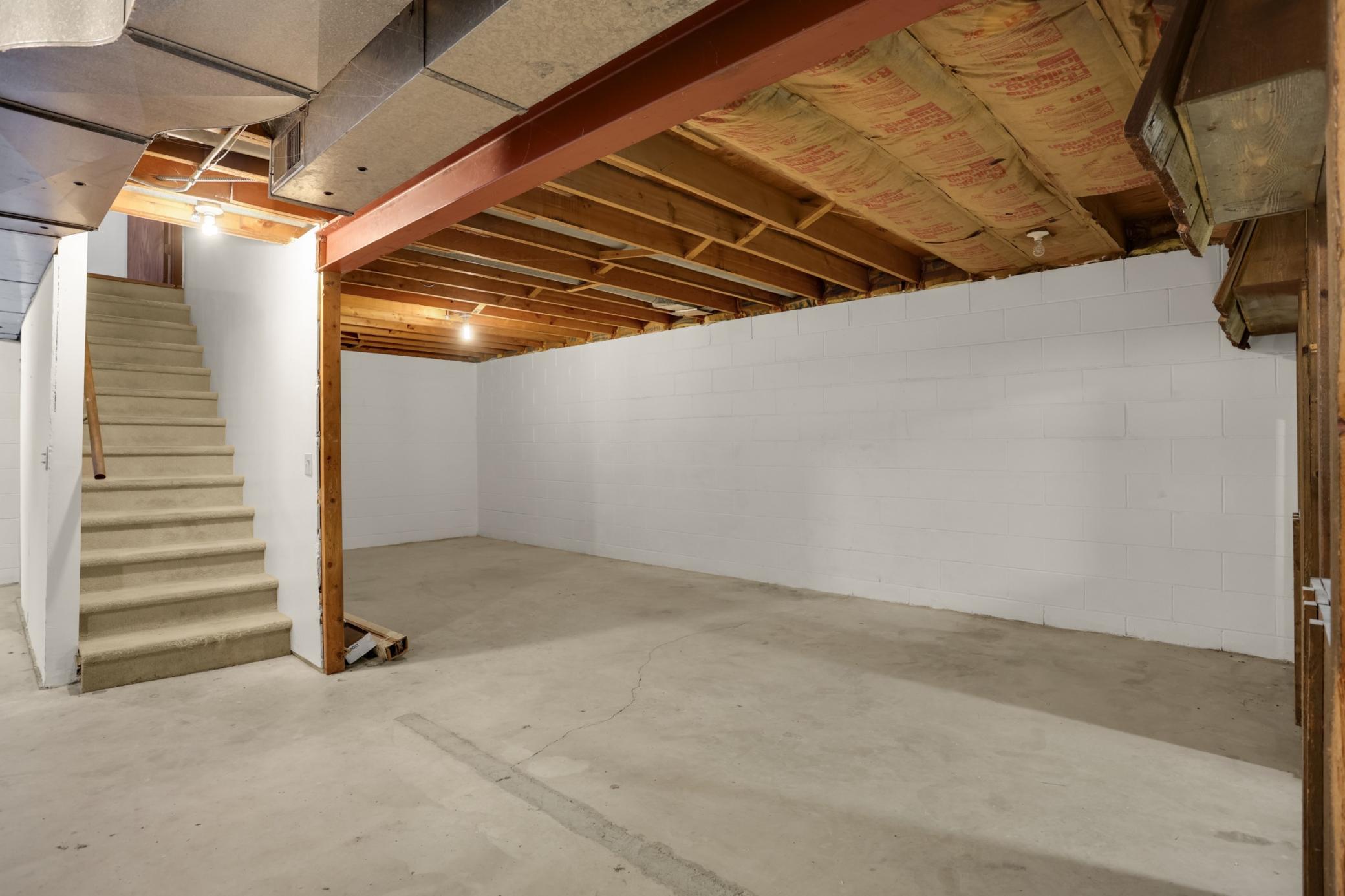 3609 Canterbury Drive Property Photo 14