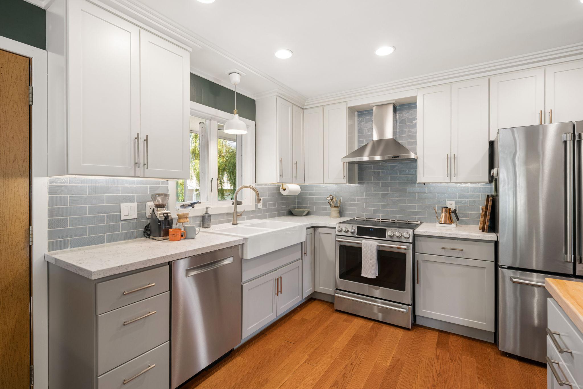 2401 Saint Anthony Boulevard Property Photo 11