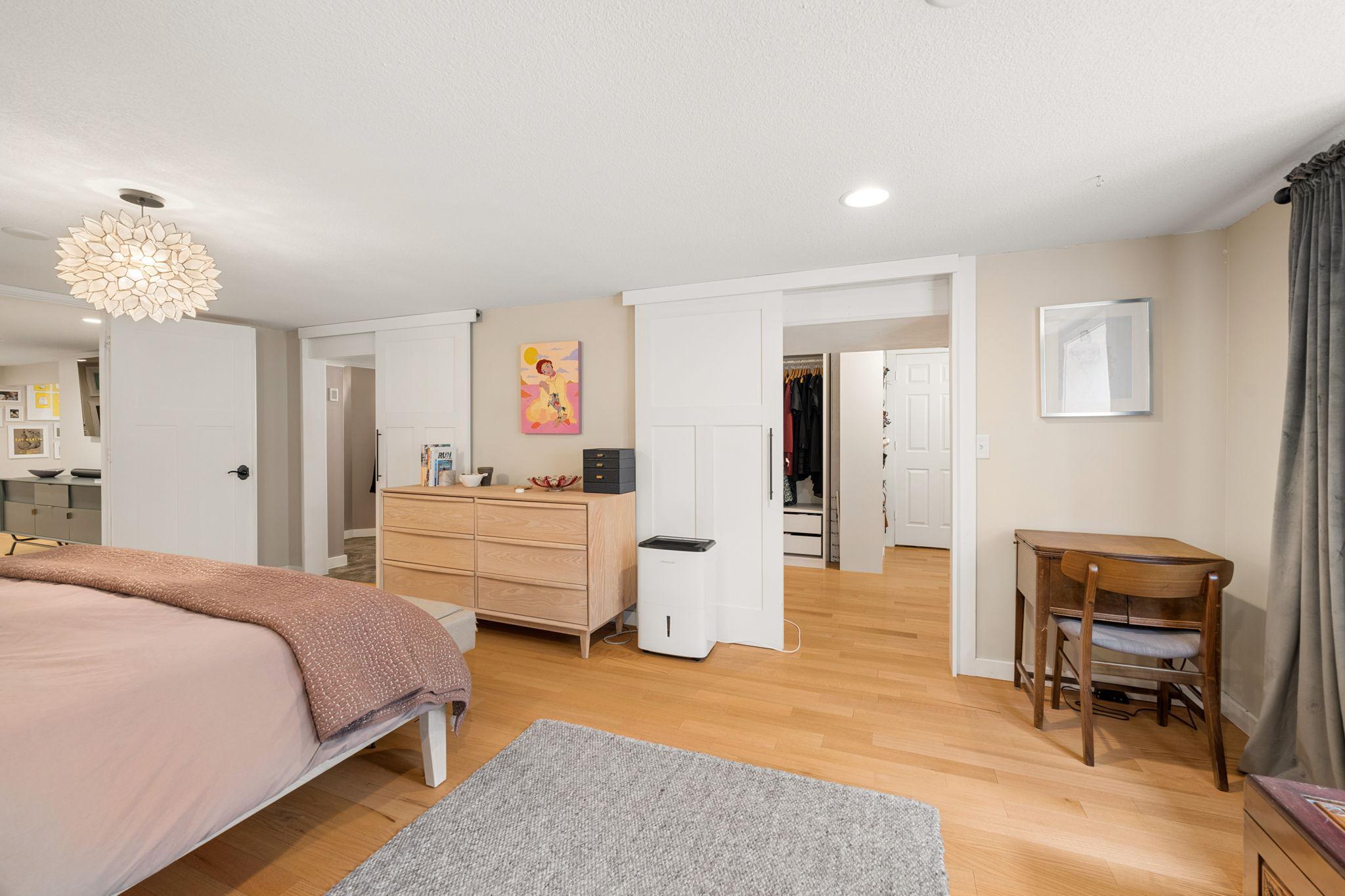 2401 Saint Anthony Boulevard Property Photo 37