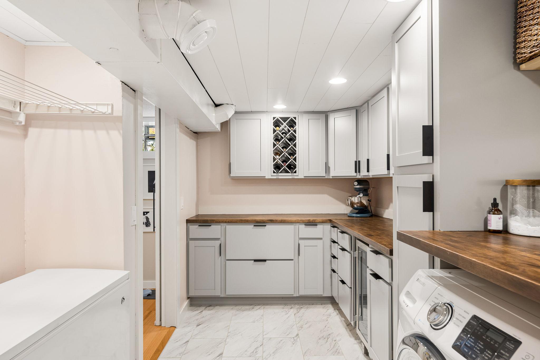 2401 Saint Anthony Boulevard Property Photo 45