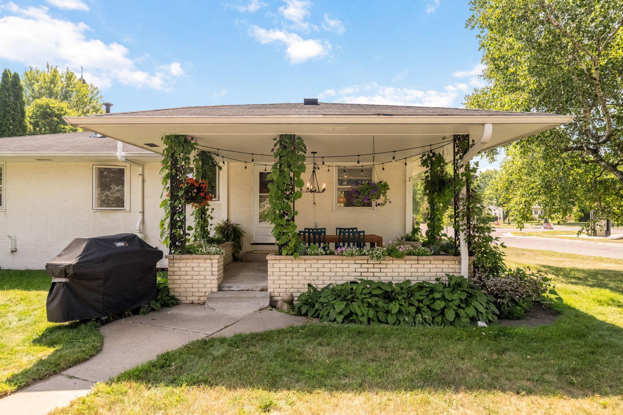 2401 Saint Anthony Boulevard Property Photo 49