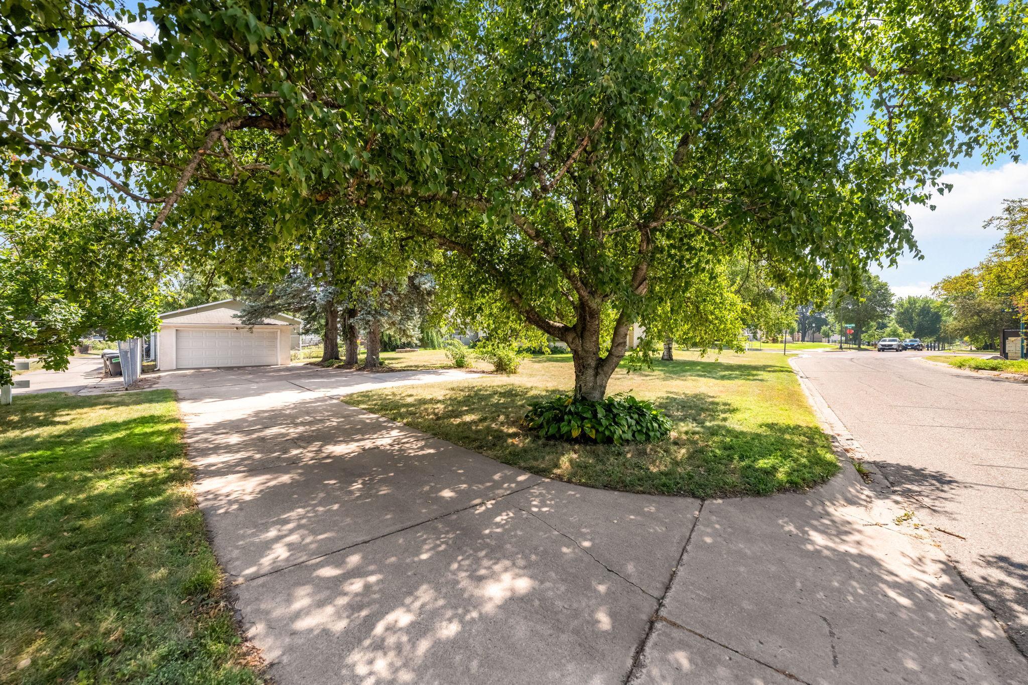 2401 Saint Anthony Boulevard Property Photo 51