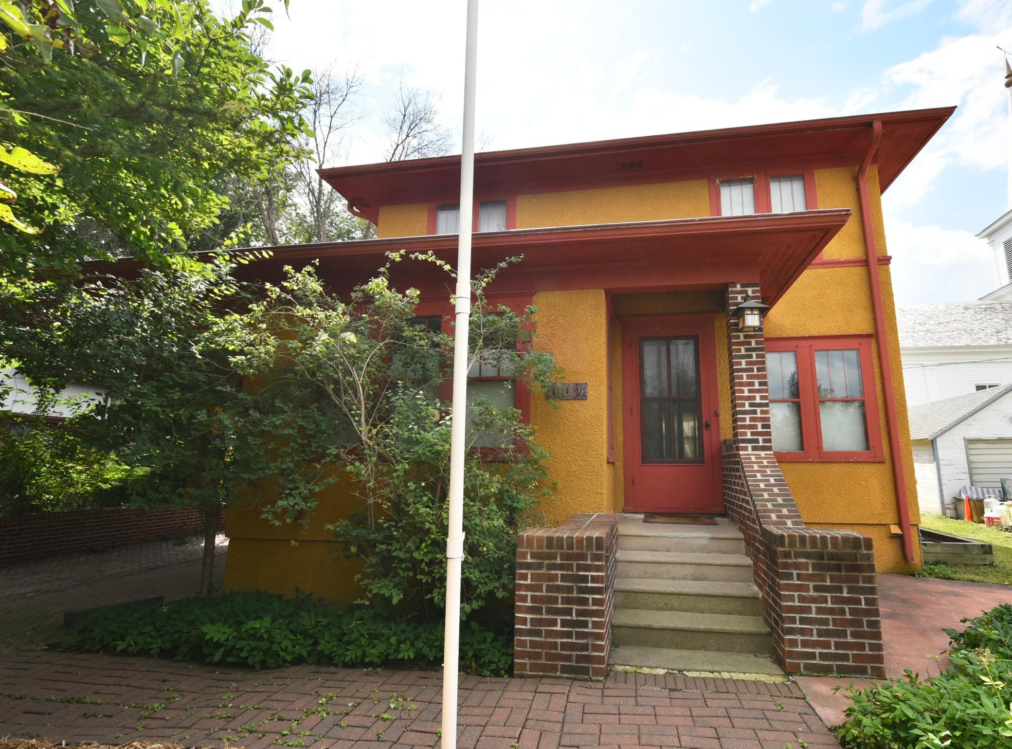 151 E 4th Street Property Photo 1