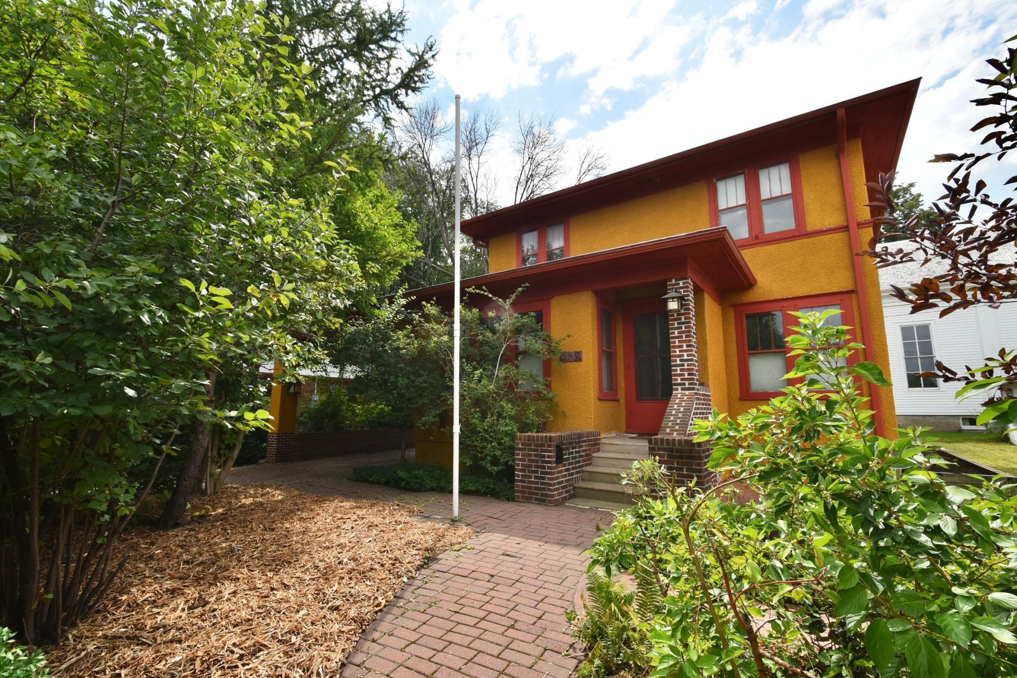 151 E 4th Street Property Photo 2