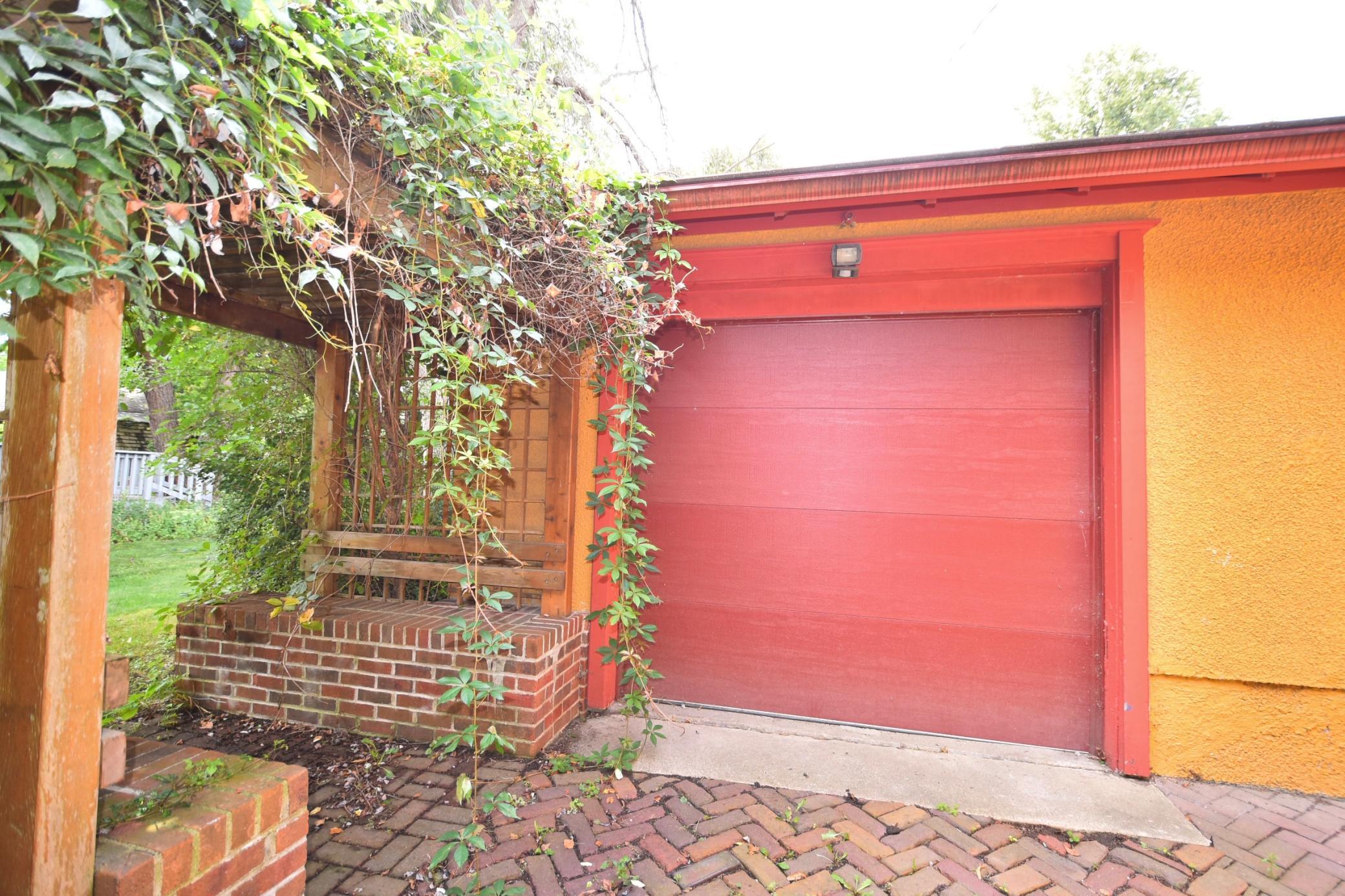 151 E 4th Street Property Photo 6