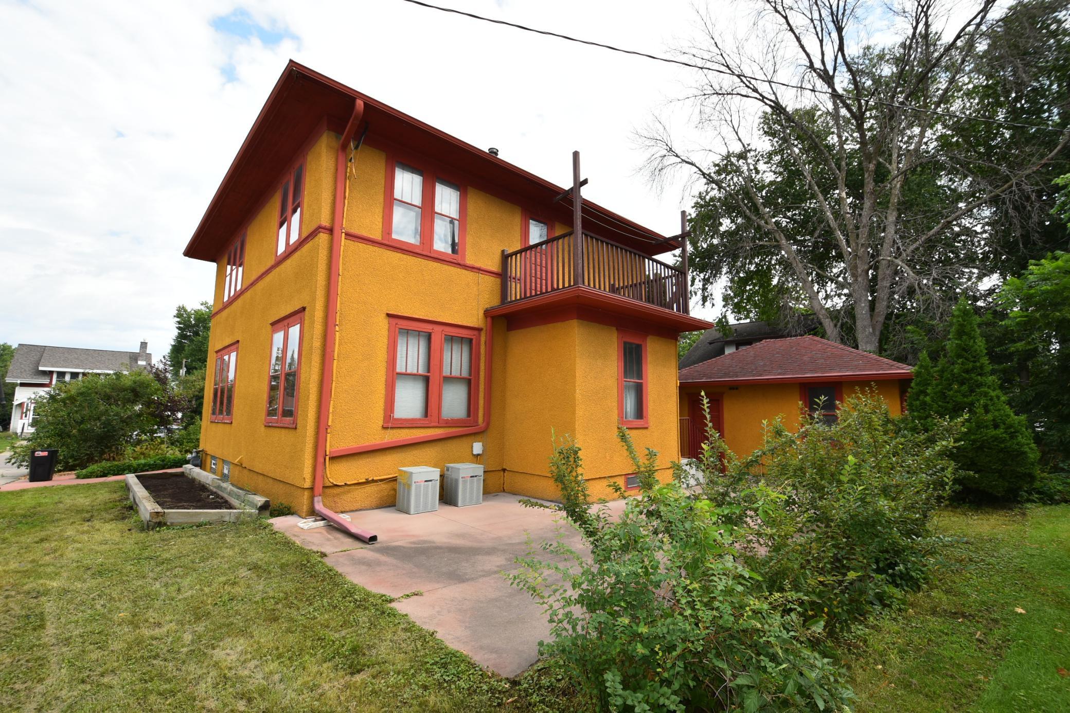 151 E 4th Street Property Photo 8
