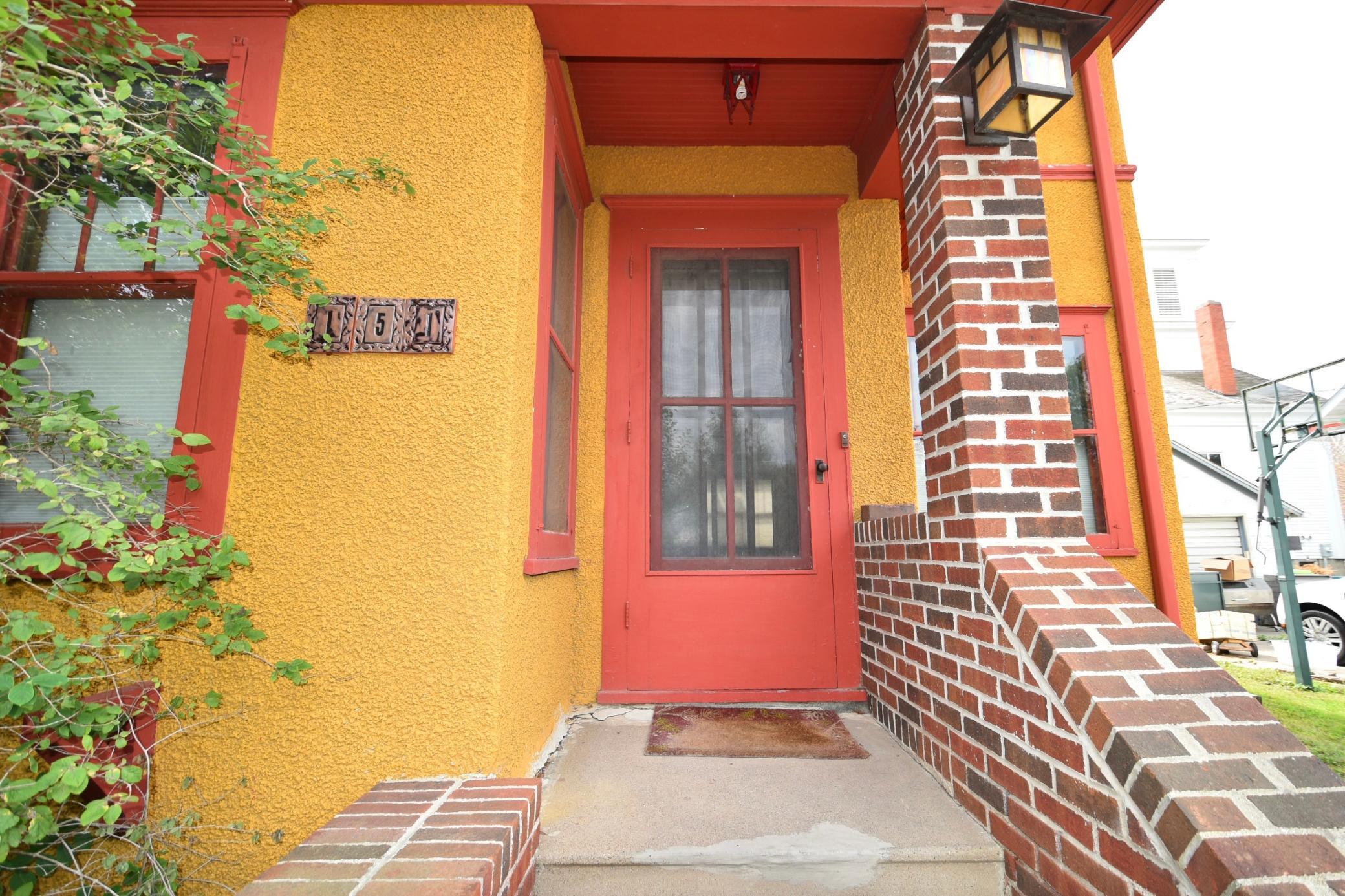 151 E 4th Street Property Photo 11