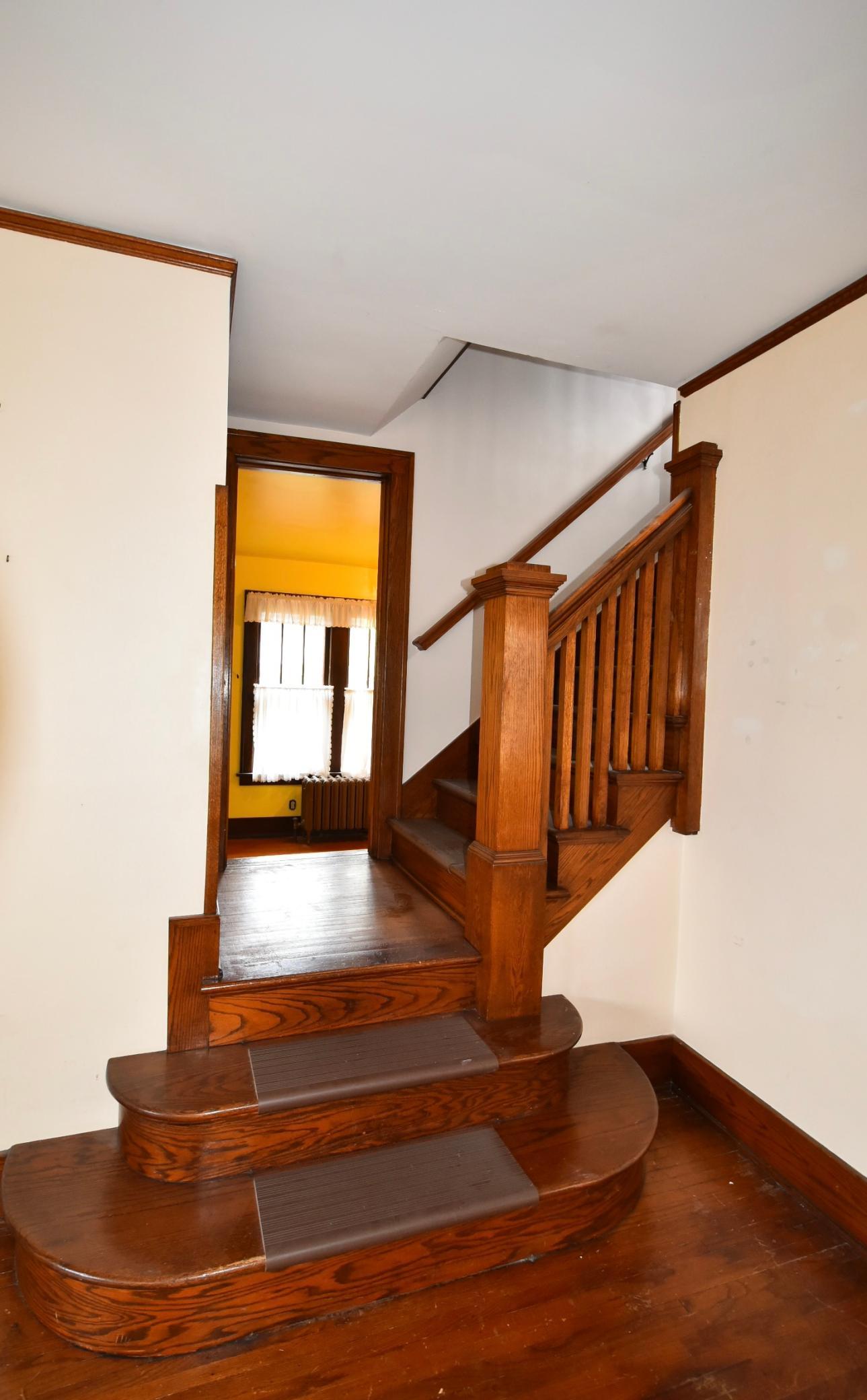 151 E 4th Street Property Photo 26