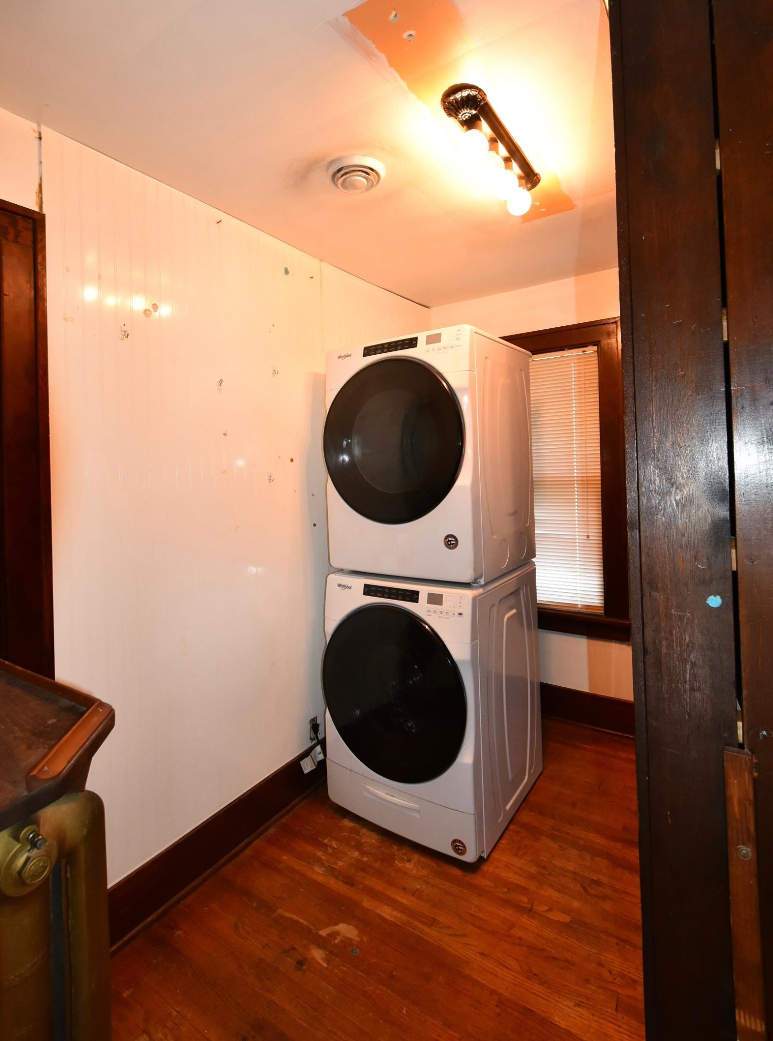 151 E 4th Street Property Photo 27