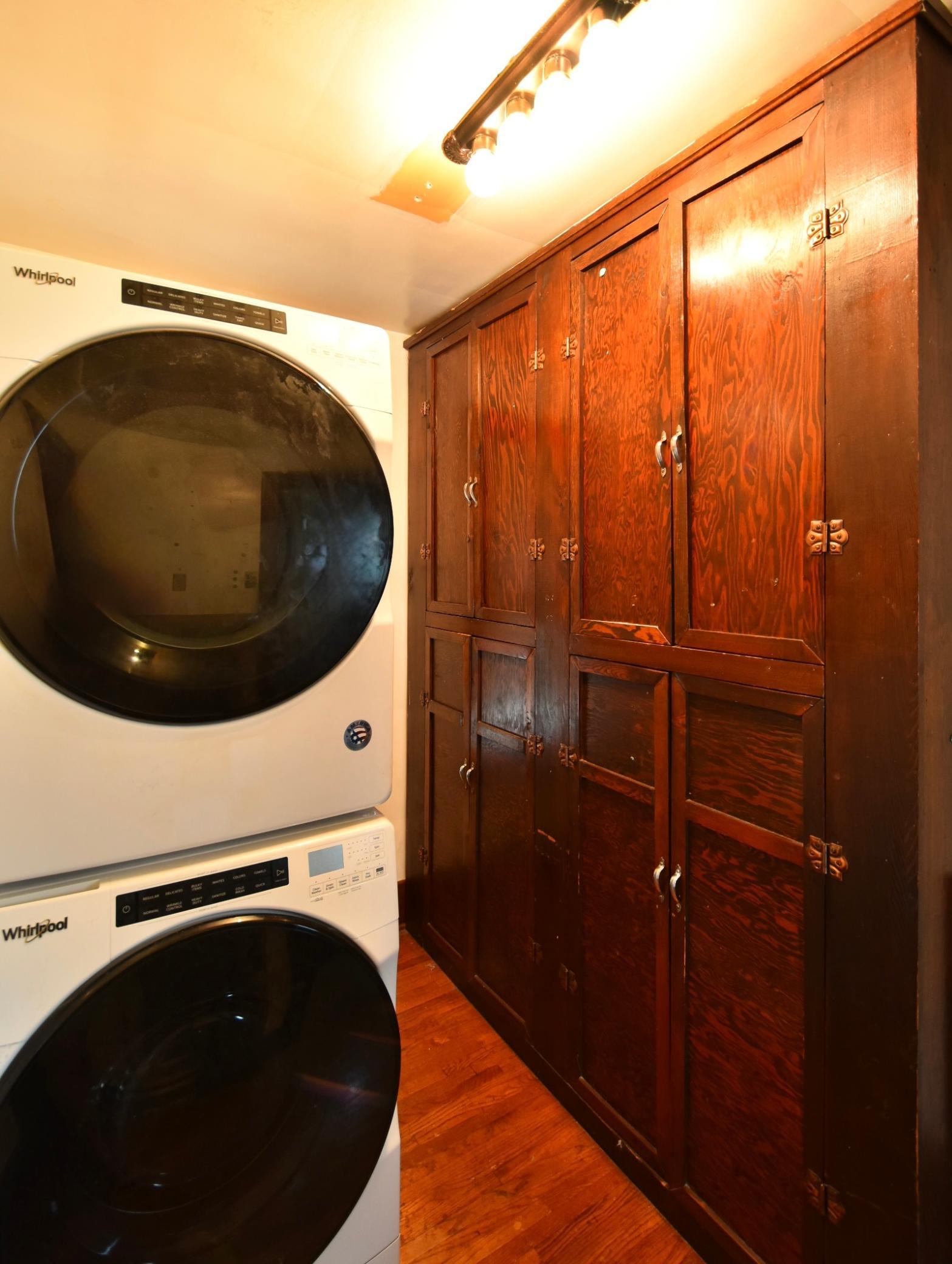 151 E 4th Street Property Photo 28