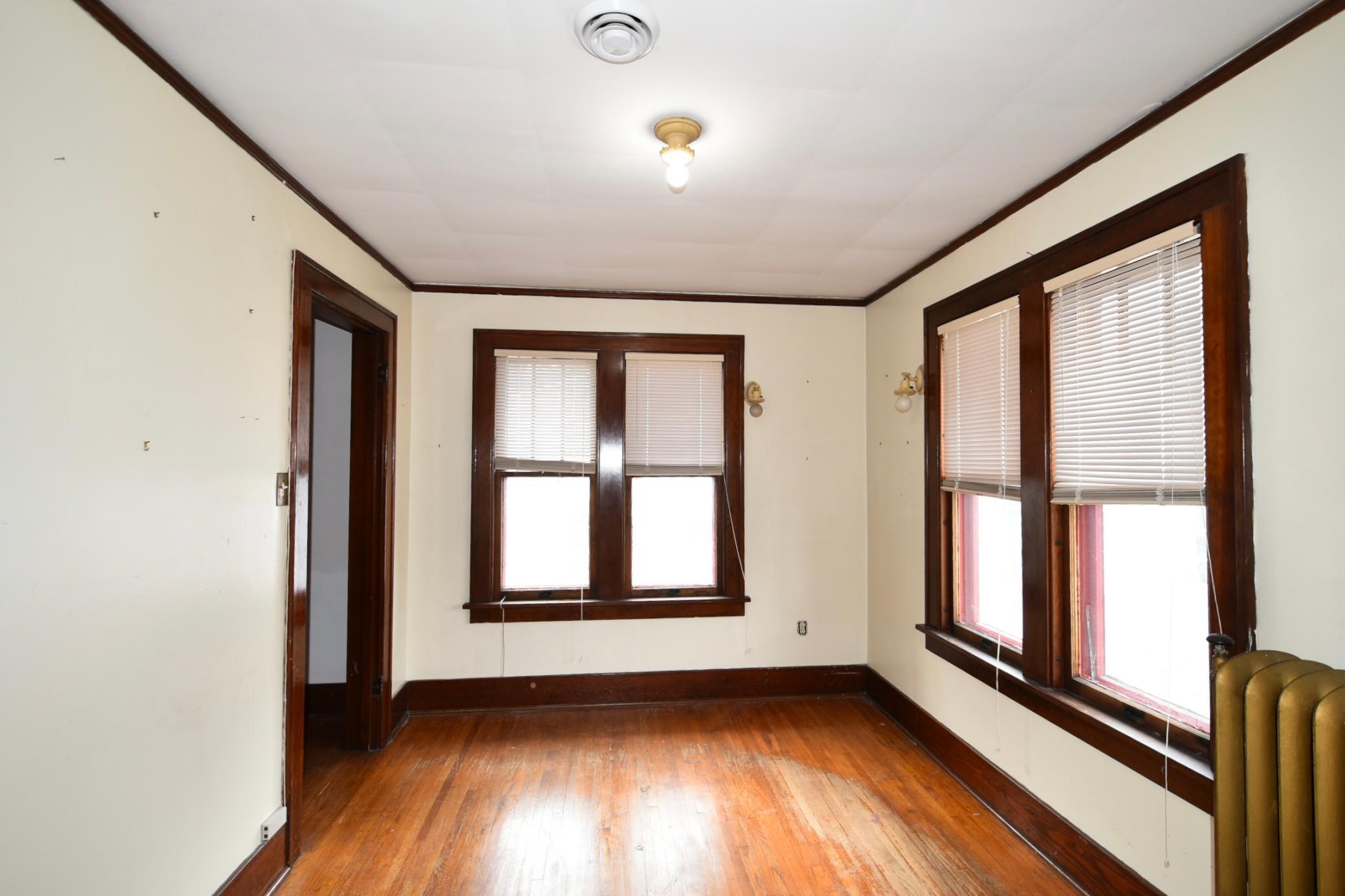 151 E 4th Street Property Photo 34