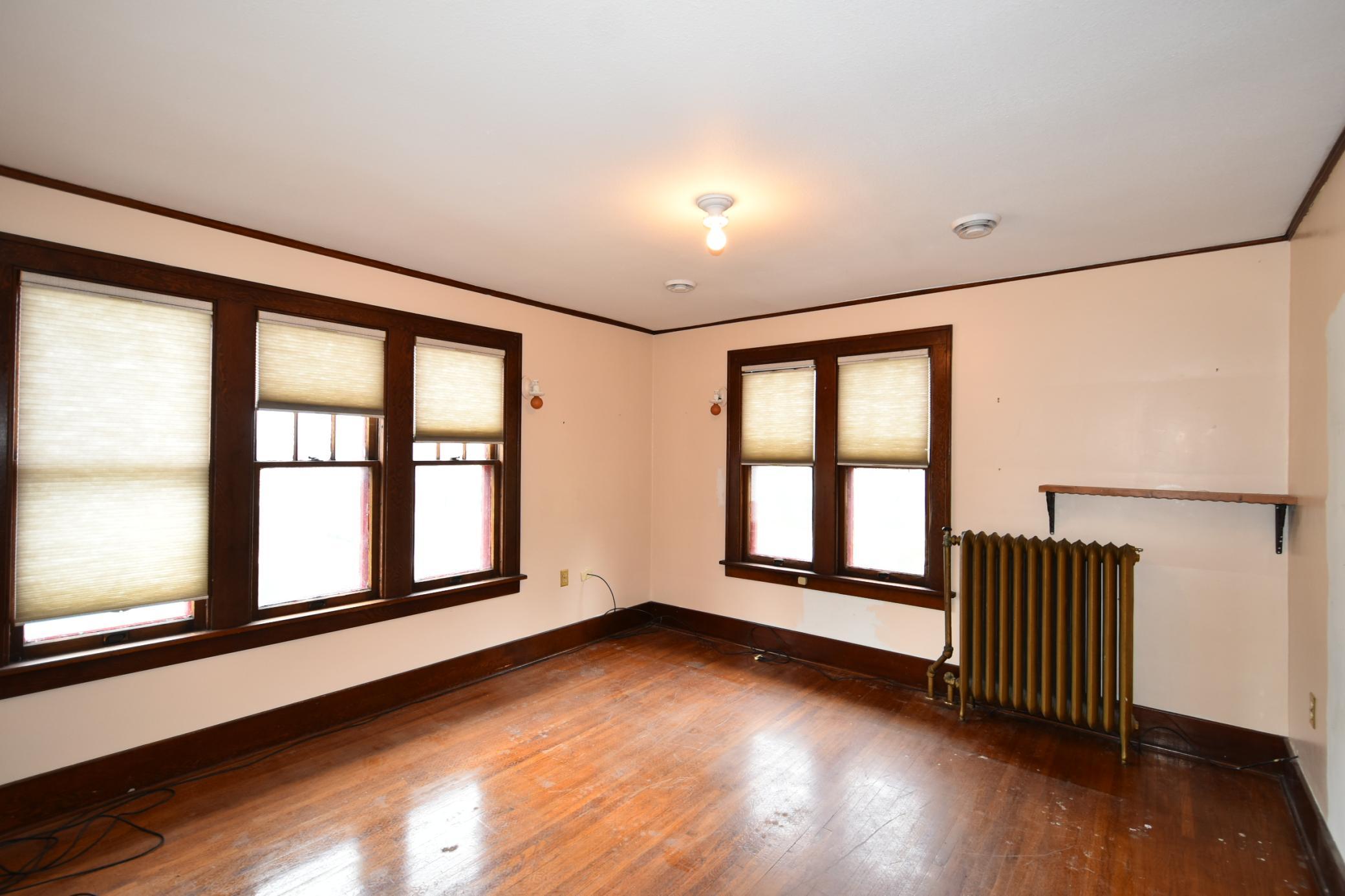 151 E 4th Street Property Photo 37